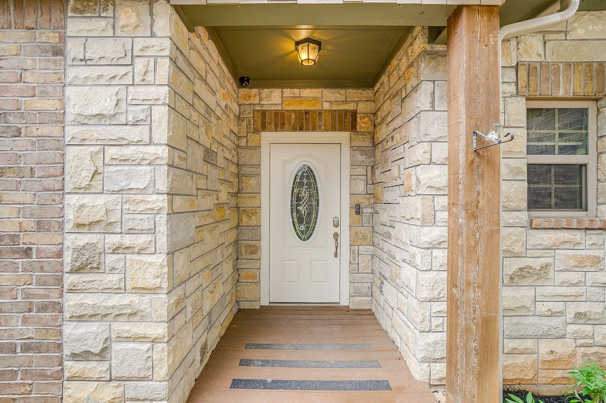 Front entry and decking was added for wheelchair access but can easily be removed.