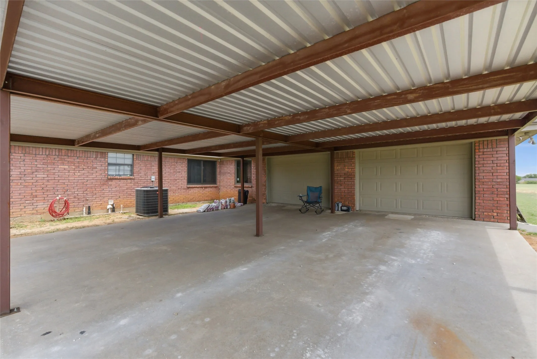 Single Family Residence For Sale in Young County , 362 Terra Grande Road, Graham, Texas 76450, 3 Bedroom, 2 Bathroom, 2 Garage spaces, 2,504 Sqft, built in 1998, mls#21277857, Real Estate Agent in Graham, Homes For Sale in Young county, Homes For Sale in Graham, Realtor in Graham Texas, Real Estate Brokerage Independent Realty Texas, Luminita Cordes Realtor