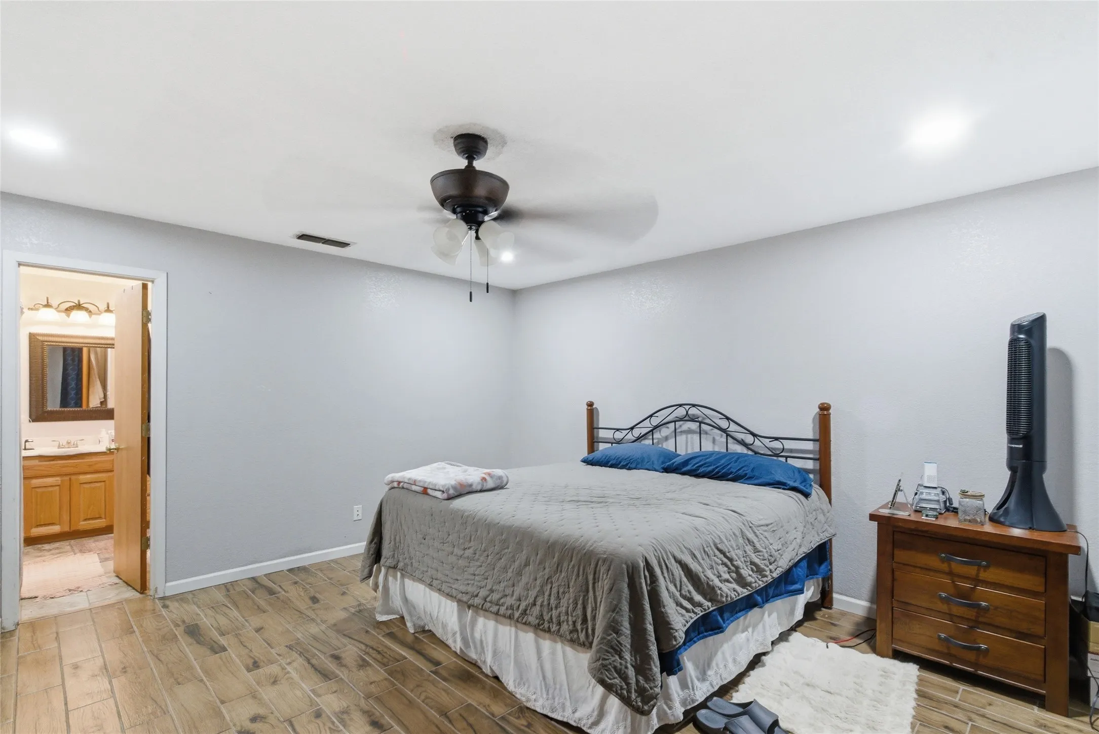 Single Family Residence For Sale in Young County , 362 Terra Grande Road, Graham, Texas 76450, 3 Bedroom, 2 Bathroom, 2 Garage spaces, 2,504 Sqft, built in 1998, mls#21277857, Real Estate Agent in Graham, Homes For Sale in Young county, Homes For Sale in Graham, Realtor in Graham Texas, Real Estate Brokerage Independent Realty Texas, Luminita Cordes Realtor