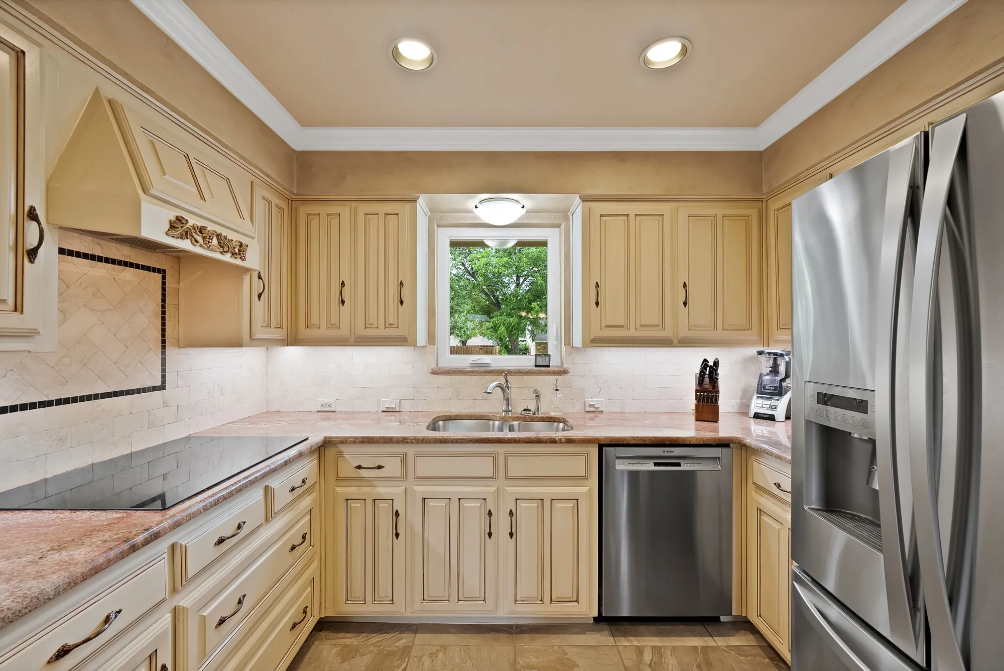 Single Family Residence For Sale in Denton County , 1600 Delaford Drive, Carrollton, Texas 75007, 3 Bedrooms, 2 Bathrooms, 2 Garage spaces, 1,647 Sqft, built in 1983, Price $375,000, mls#21275090, Real Estate Agent in Carrollton, Homes For Sale in Denton county, Homes For Sale in Carrollton, Realtor in Carrollton Texas, Real Estate Brokerage Independent Realty Texas, Luminita Cordes Realtor