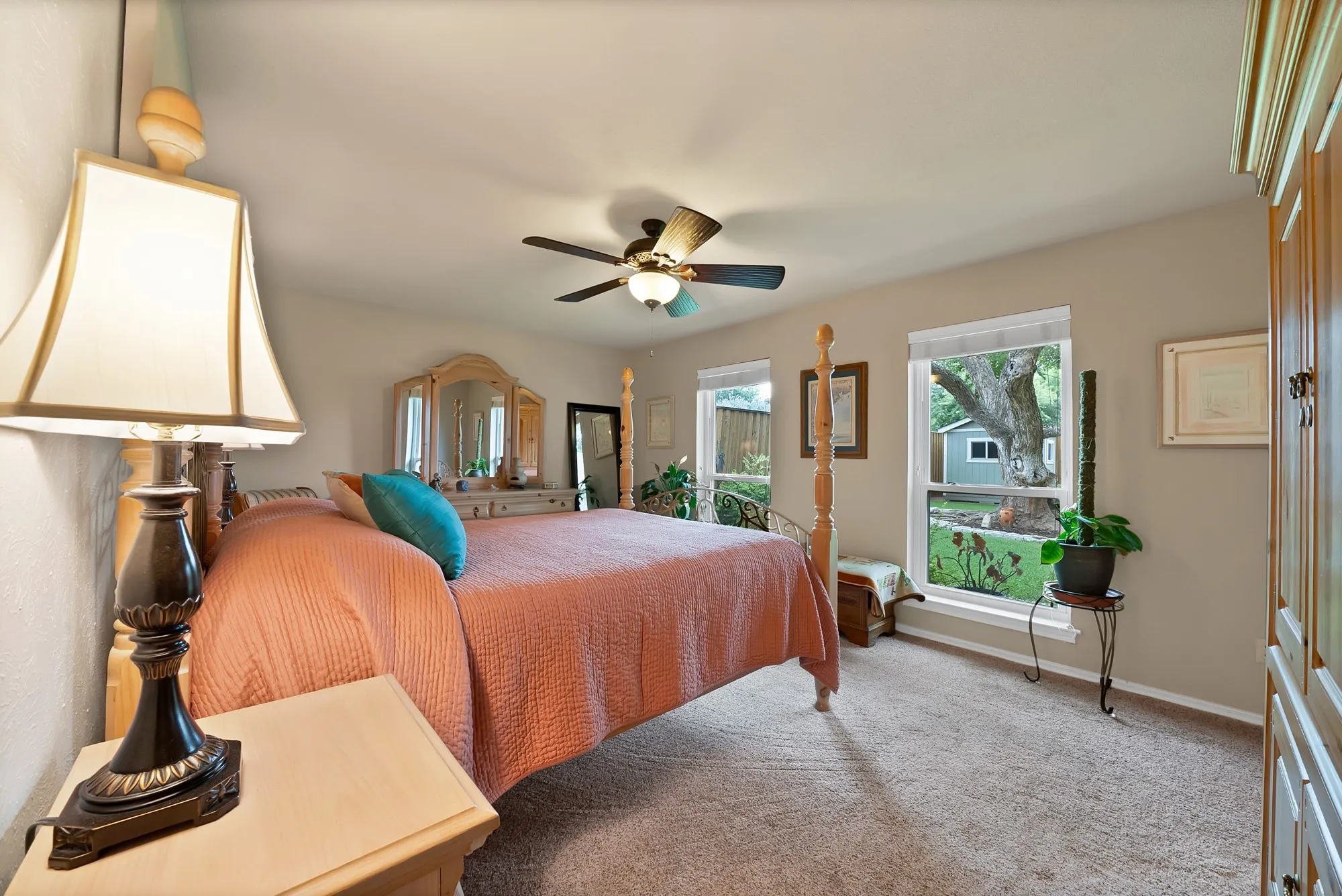 Single Family Residence For Sale in Denton County , 1600 Delaford Drive, Carrollton, Texas 75007, 3 Bedrooms, 2 Bathrooms, 2 Garage spaces, 1,647 Sqft, built in 1983, Price $375,000, mls#21275090, Real Estate Agent in Carrollton, Homes For Sale in Denton county, Homes For Sale in Carrollton, Realtor in Carrollton Texas, Real Estate Brokerage Independent Realty Texas, Luminita Cordes Realtor