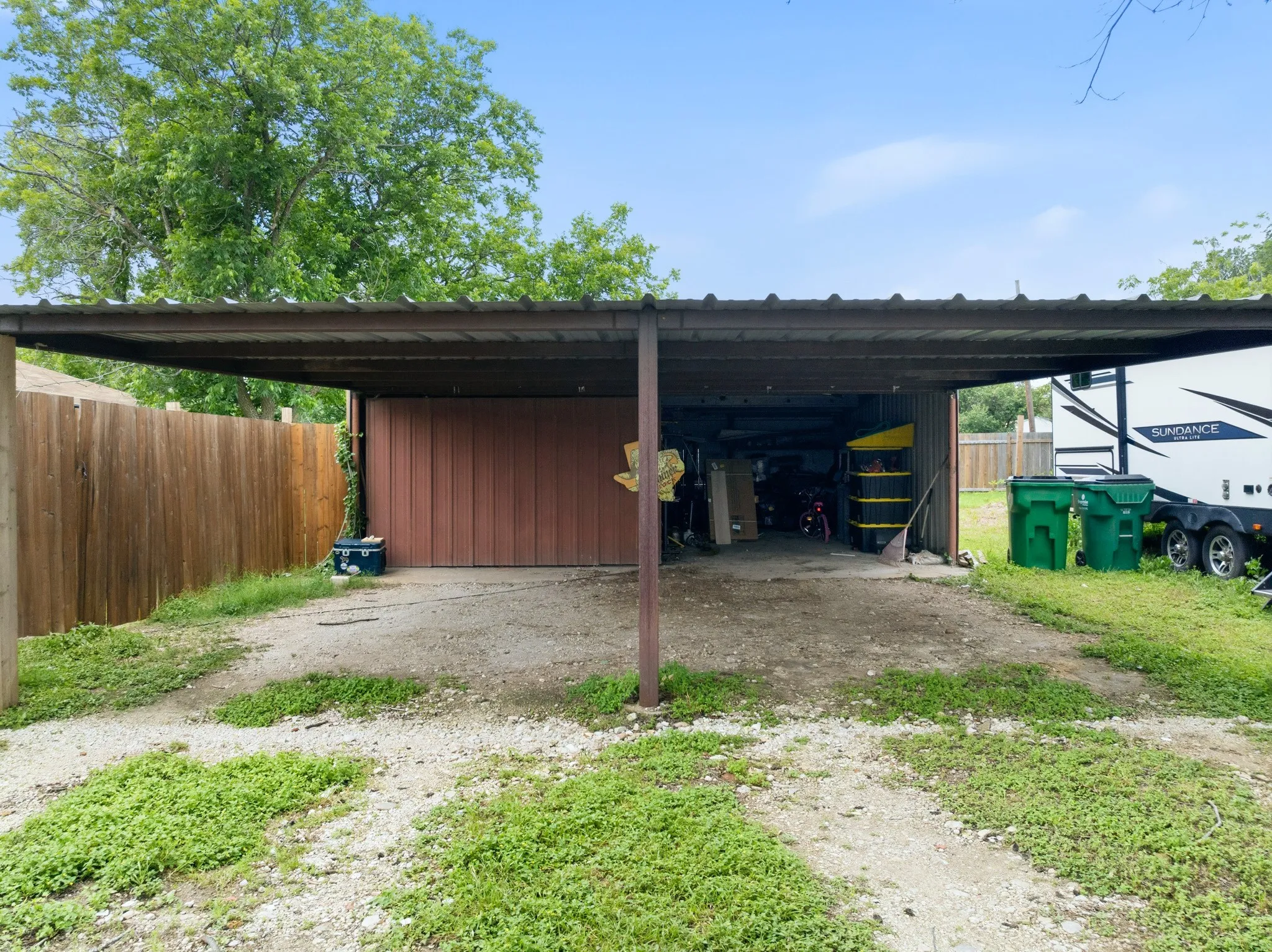 Single Family Residence For Sale in Mc Lennan County , 9338 5th Street, Crawford, Texas 76638, 3 Bedroom, 2 Bathroom, 2 Garage spaces, 2,103 Sqft, built in 1956, mls#21277935, Real Estate Agent in Crawford, Homes For Sale in Mc Lennan county, Homes For Sale in Crawford, Realtor in Crawford Texas, Real Estate Brokerage Independent Realty Texas, Luminita Cordes Realtor