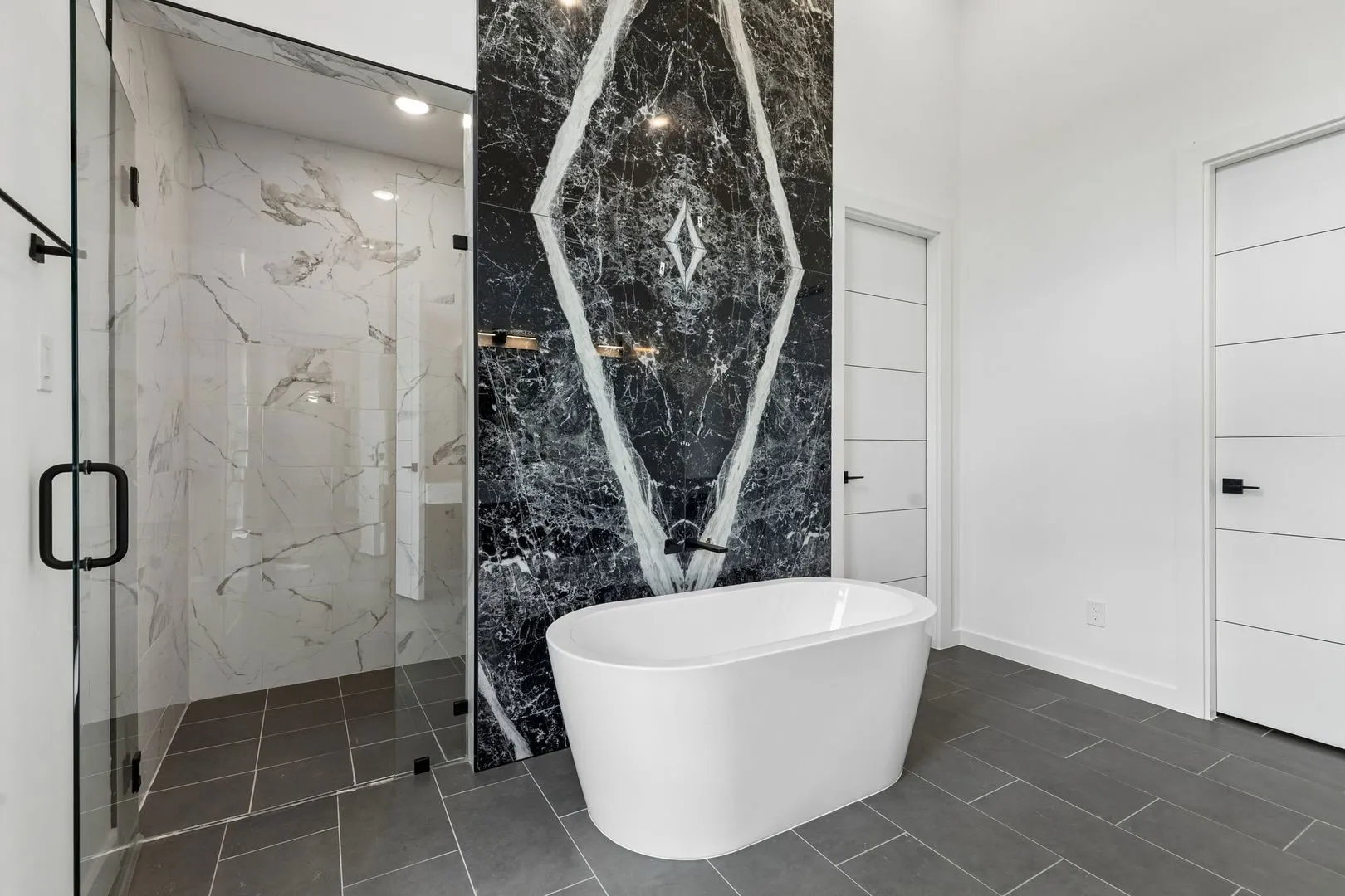 Porcelain bathroom wall