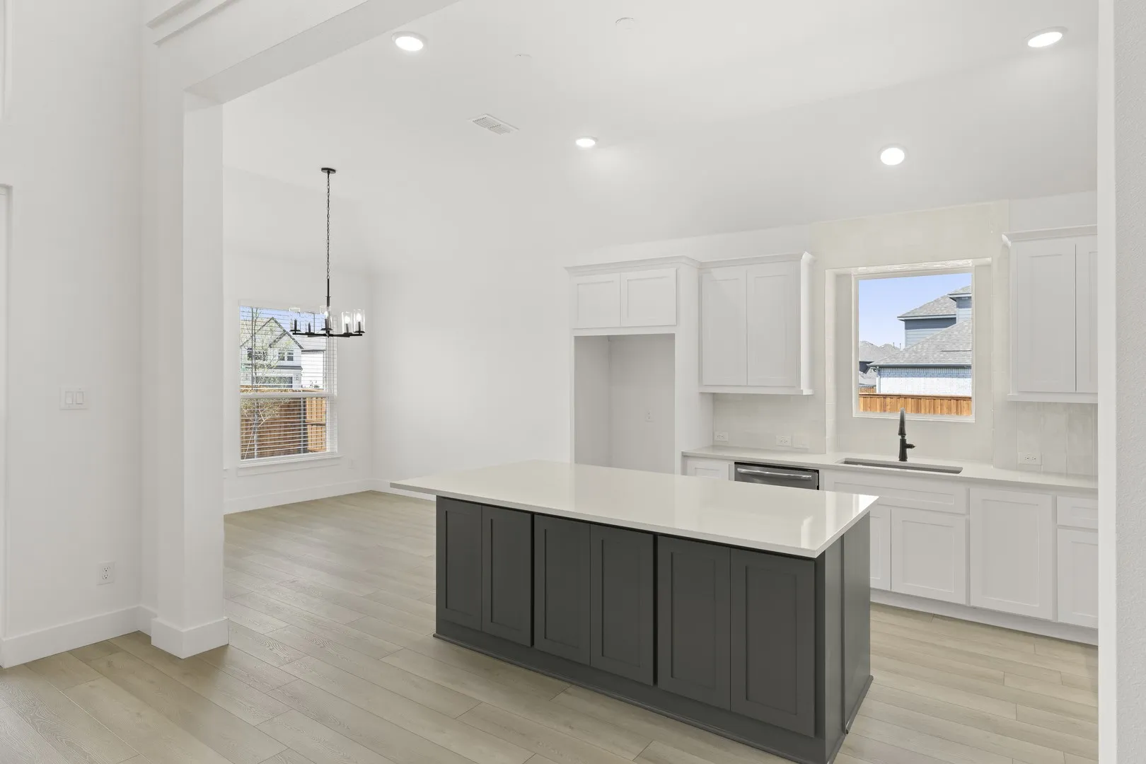 13. 2100 Corbera - Kitchen (3)