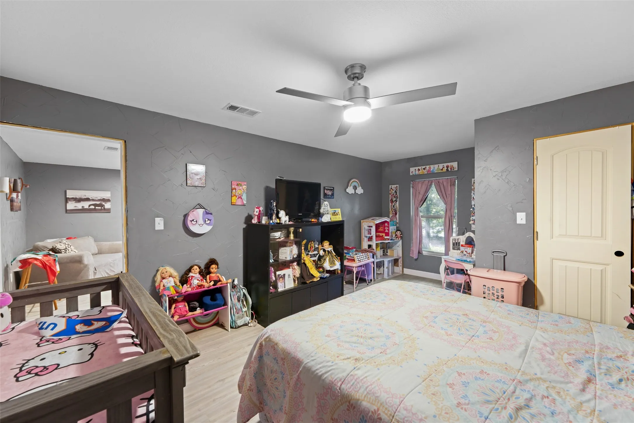 Single Family Residence For Sale in Dallas County , 12809 Sultana Street, Dallas, Texas 75253, 3 Bedroom, 2 Bathroom, Garage spaces, 1,903 Sqft, built in 1935, mls#21278075, Real Estate Agent in Dallas, Homes For Sale in Dallas county, Homes For Sale in Dallas, Realtor in Dallas Texas, Real Estate Brokerage Independent Realty Texas, Luminita Cordes Realtor