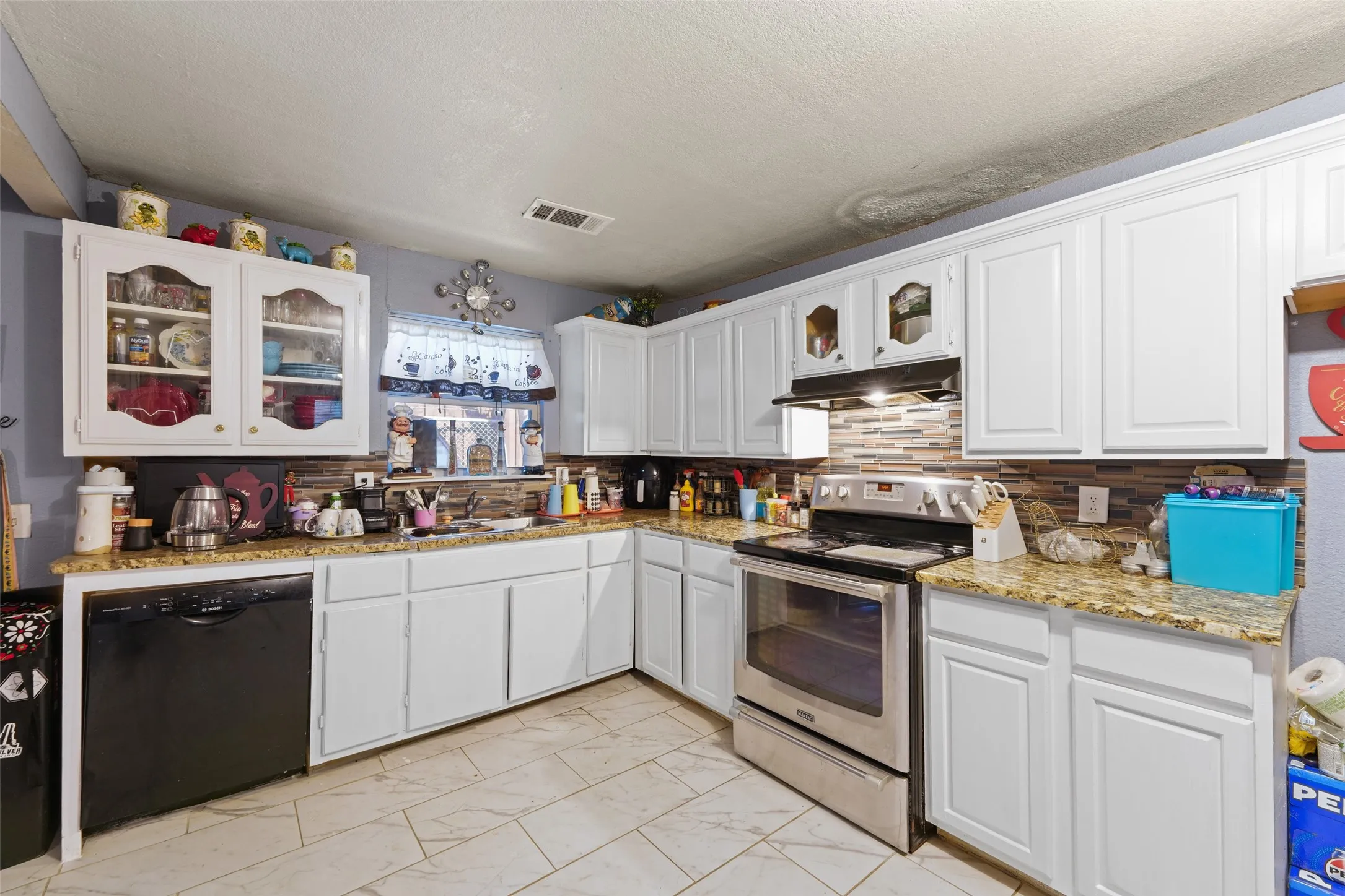 Single Family Residence For Sale in Dallas County , 12809 Sultana Street, Dallas, Texas 75253, 3 Bedroom, 2 Bathroom, Garage spaces, 1,903 Sqft, built in 1935, mls#21278075, Real Estate Agent in Dallas, Homes For Sale in Dallas county, Homes For Sale in Dallas, Realtor in Dallas Texas, Real Estate Brokerage Independent Realty Texas, Luminita Cordes Realtor