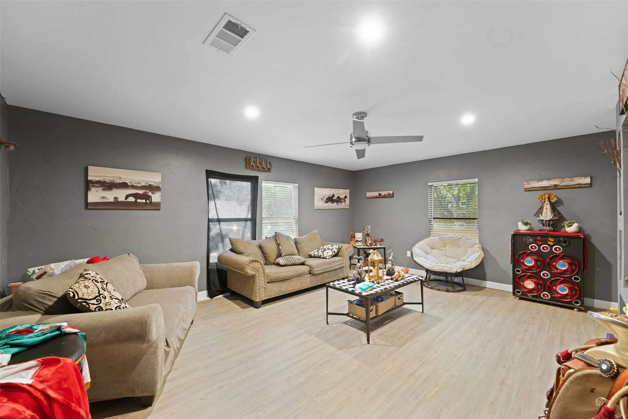 Single Family Residence For Sale in Dallas County , 12809 Sultana Street, Dallas, Texas 75253, 3 Bedroom, 2 Bathroom, Garage spaces, 1,903 Sqft, built in 1935, mls#21278075, Real Estate Agent in Dallas, Homes For Sale in Dallas county, Homes For Sale in Dallas, Realtor in Dallas Texas, Real Estate Brokerage Independent Realty Texas, Luminita Cordes Realtor