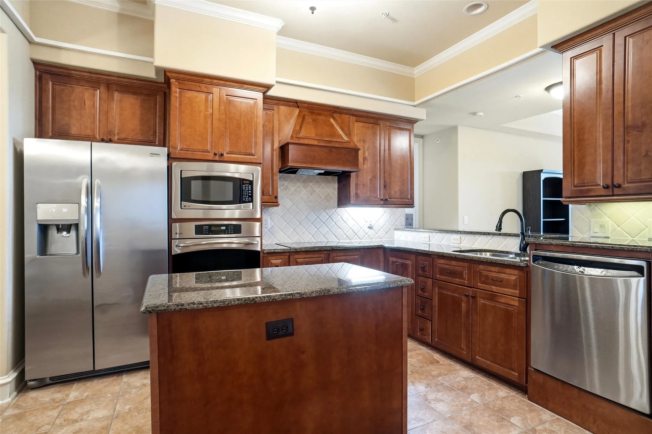 Condominium For Rent in Tarrant County , 301 Watermere Drive 414, Southlake, Texas 76092, 2 Bedroom, 3 Bathroom, Garage spaces, 1,572 Sqft, built in 2008, mls#21276837, Real Estate Agent in Southlake, Homes For Rent in Tarrant county, Homes For Rent in Southlake, Realtor in Southlake Texas, Real Estate Brokerage Independent Realty Texas, Luminita Cordes Realtor