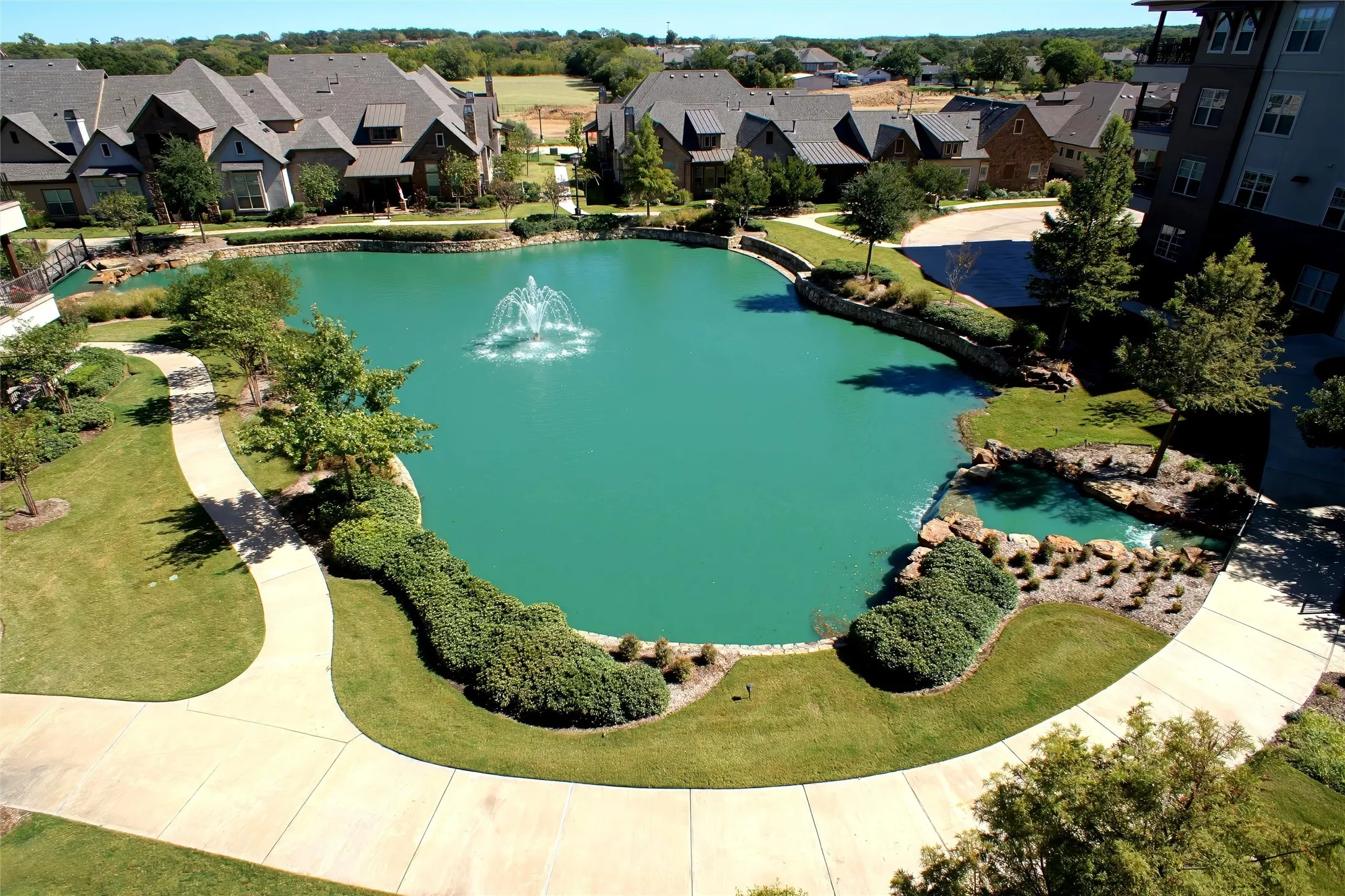 Condominium For Rent in Tarrant County , 301 Watermere Drive 414, Southlake, Texas 76092, 2 Bedroom, 3 Bathroom, Garage spaces, 1,572 Sqft, built in 2008, mls#21276837, Real Estate Agent in Southlake, Homes For Rent in Tarrant county, Homes For Rent in Southlake, Realtor in Southlake Texas, Real Estate Brokerage Independent Realty Texas, Luminita Cordes Realtor