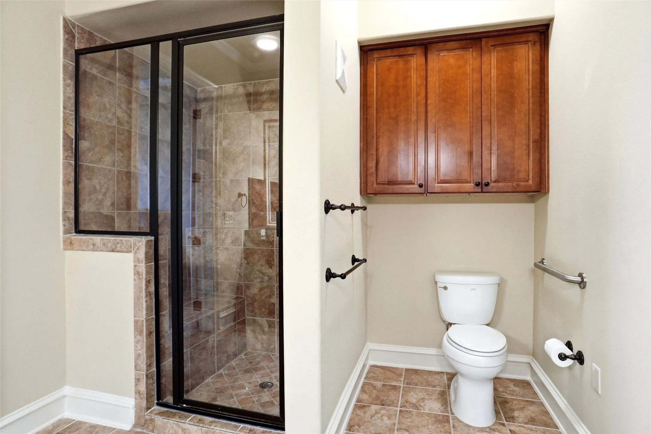 Condominium For Rent in Tarrant County , 301 Watermere Drive 414, Southlake, Texas 76092, 2 Bedroom, 3 Bathroom, Garage spaces, 1,572 Sqft, built in 2008, mls#21276837, Real Estate Agent in Southlake, Homes For Rent in Tarrant county, Homes For Rent in Southlake, Realtor in Southlake Texas, Real Estate Brokerage Independent Realty Texas, Luminita Cordes Realtor