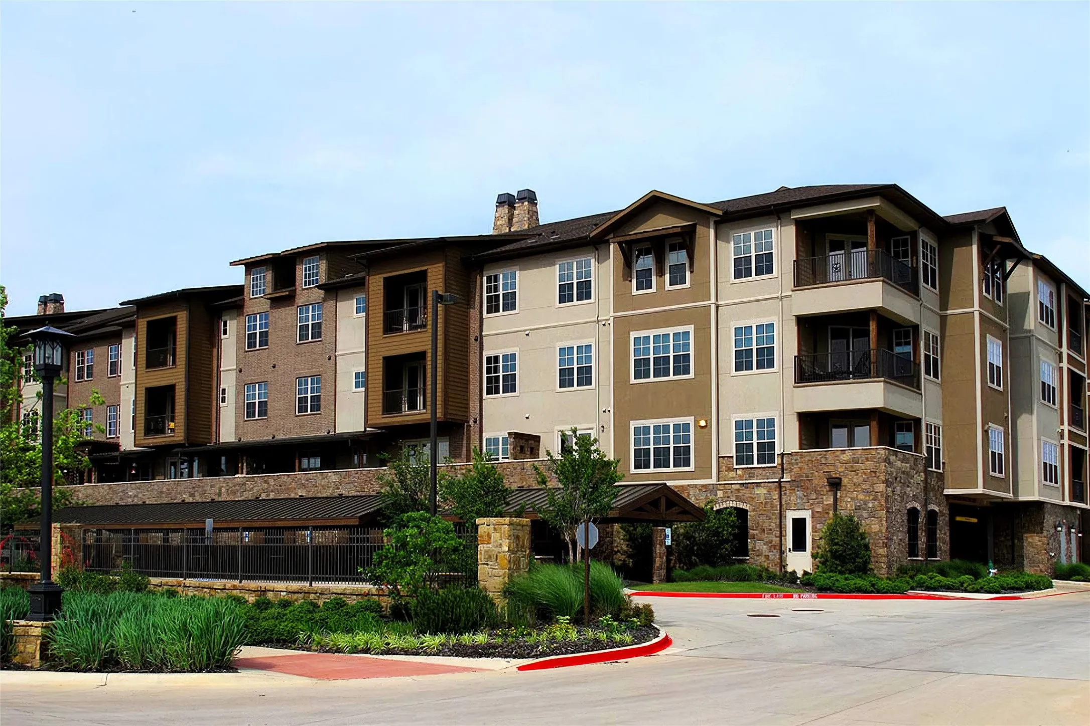 Condominium For Rent in Tarrant County , 301 Watermere Drive 414, Southlake, Texas 76092, 2 Bedroom, 3 Bathroom, Garage spaces, 1,572 Sqft, built in 2008, mls#21276837, Real Estate Agent in Southlake, Homes For Rent in Tarrant county, Homes For Rent in Southlake, Realtor in Southlake Texas, Real Estate Brokerage Independent Realty Texas, Luminita Cordes Realtor