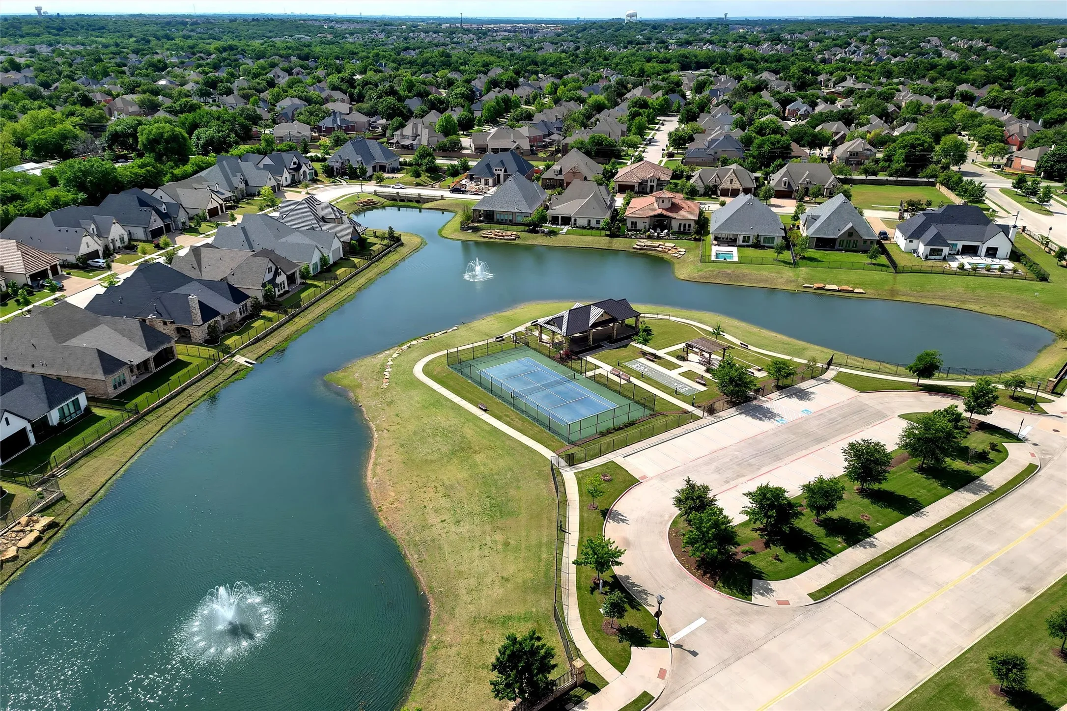 Condominium For Rent in Tarrant County , 301 Watermere Drive 414, Southlake, Texas 76092, 2 Bedroom, 3 Bathroom, Garage spaces, 1,572 Sqft, built in 2008, mls#21276837, Real Estate Agent in Southlake, Homes For Rent in Tarrant county, Homes For Rent in Southlake, Realtor in Southlake Texas, Real Estate Brokerage Independent Realty Texas, Luminita Cordes Realtor