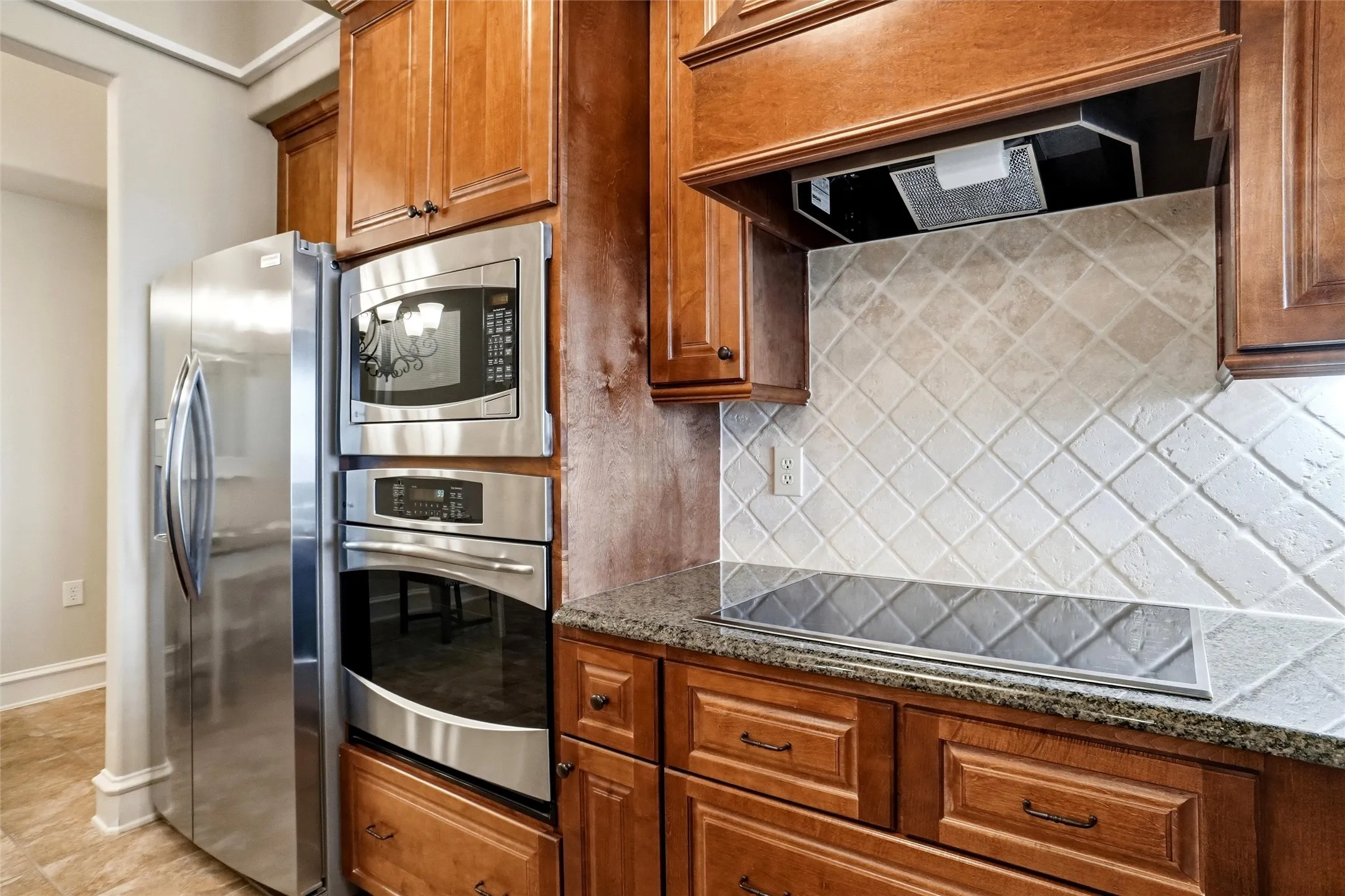 Condominium For Rent in Tarrant County , 301 Watermere Drive 414, Southlake, Texas 76092, 2 Bedroom, 3 Bathroom, Garage spaces, 1,572 Sqft, built in 2008, mls#21276837, Real Estate Agent in Southlake, Homes For Rent in Tarrant county, Homes For Rent in Southlake, Realtor in Southlake Texas, Real Estate Brokerage Independent Realty Texas, Luminita Cordes Realtor