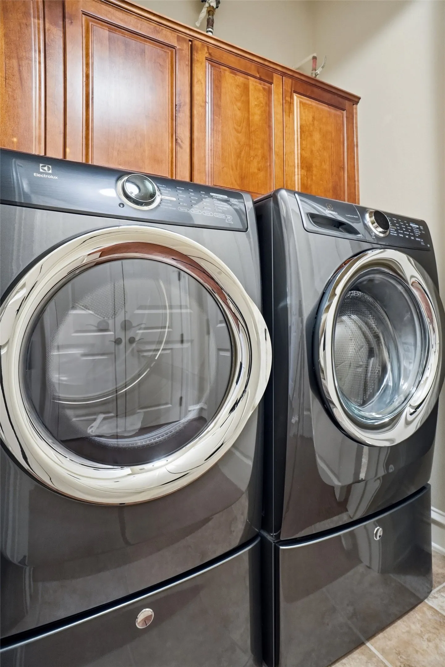 Condominium For Rent in Tarrant County , 301 Watermere Drive 414, Southlake, Texas 76092, 2 Bedroom, 3 Bathroom, Garage spaces, 1,572 Sqft, built in 2008, mls#21276837, Real Estate Agent in Southlake, Homes For Rent in Tarrant county, Homes For Rent in Southlake, Realtor in Southlake Texas, Real Estate Brokerage Independent Realty Texas, Luminita Cordes Realtor