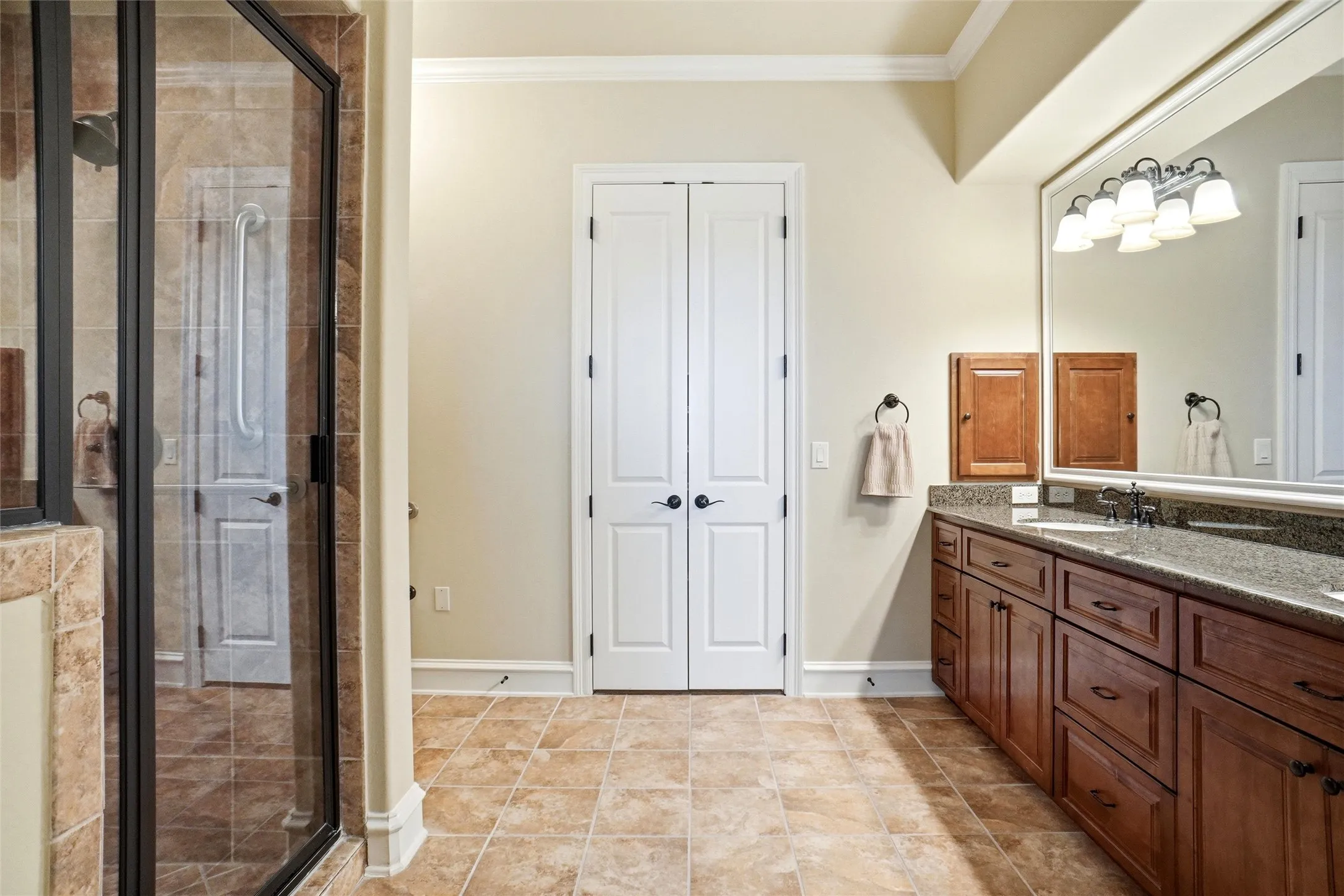 Condominium For Rent in Tarrant County , 301 Watermere Drive 414, Southlake, Texas 76092, 2 Bedroom, 3 Bathroom, Garage spaces, 1,572 Sqft, built in 2008, mls#21276837, Real Estate Agent in Southlake, Homes For Rent in Tarrant county, Homes For Rent in Southlake, Realtor in Southlake Texas, Real Estate Brokerage Independent Realty Texas, Luminita Cordes Realtor