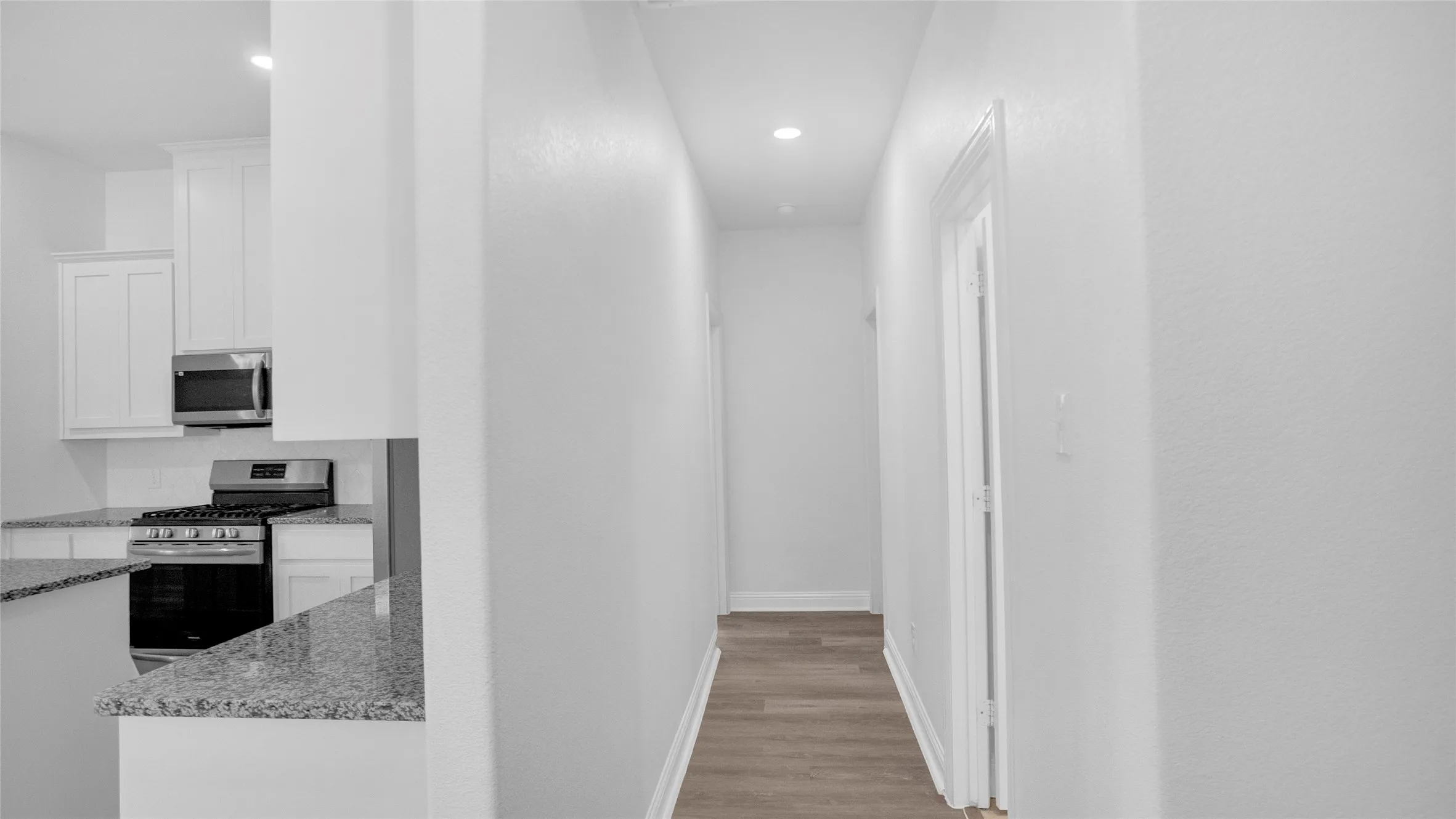 Single Family Residence For Rent in Denton County , 1520 Summit View Lane, Little Elm, Texas 76227, 5 Bedroom, 2 Bathroom, 2 Garage spaces, 2,152 Sqft, built in 2019, mls#21276154, Real Estate Agent in Little Elm, Homes For Rent in Denton county, Homes For Rent in Little Elm, Realtor in Little Elm Texas, Real Estate Brokerage Independent Realty Texas, Luminita Cordes Realtor