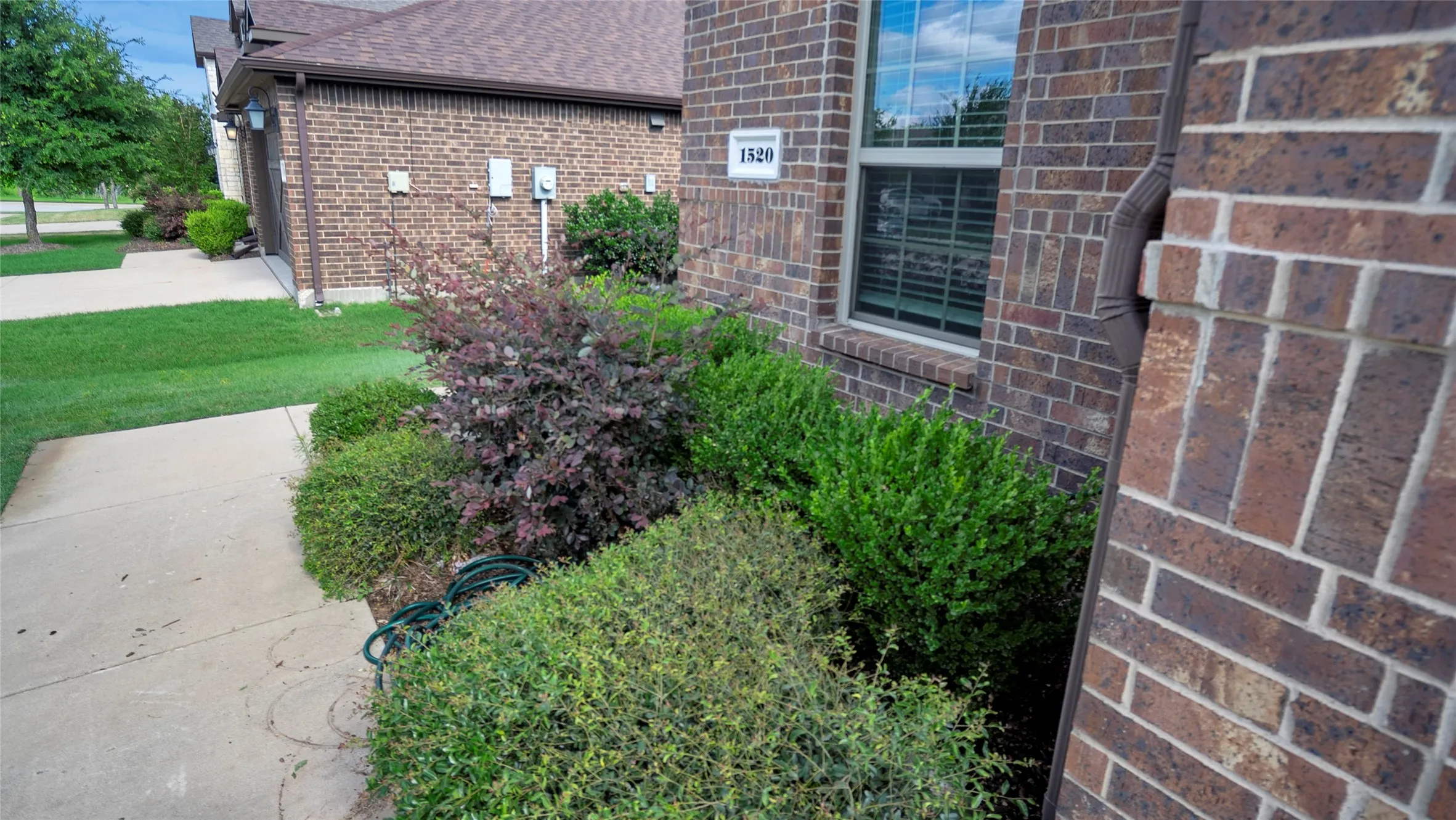 Single Family Residence For Rent in Denton County , 1520 Summit View Lane, Little Elm, Texas 76227, 5 Bedroom, 2 Bathroom, 2 Garage spaces, 2,152 Sqft, built in 2019, mls#21276154, Real Estate Agent in Little Elm, Homes For Rent in Denton county, Homes For Rent in Little Elm, Realtor in Little Elm Texas, Real Estate Brokerage Independent Realty Texas, Luminita Cordes Realtor