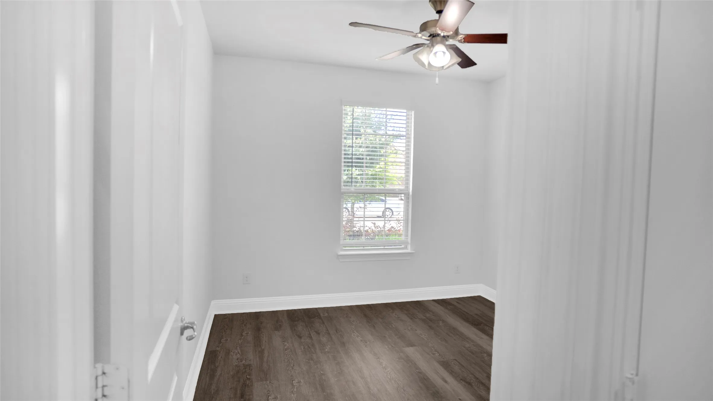 Single Family Residence For Rent in Denton County , 1520 Summit View Lane, Little Elm, Texas 76227, 5 Bedroom, 2 Bathroom, 2 Garage spaces, 2,152 Sqft, built in 2019, mls#21276154, Real Estate Agent in Little Elm, Homes For Rent in Denton county, Homes For Rent in Little Elm, Realtor in Little Elm Texas, Real Estate Brokerage Independent Realty Texas, Luminita Cordes Realtor
