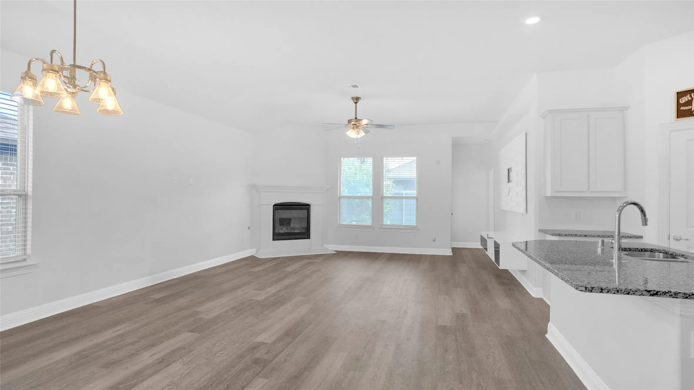Single Family Residence For Rent in Denton County , 1520 Summit View Lane, Little Elm, Texas 76227, 5 Bedroom, 2 Bathroom, 2 Garage spaces, 2,152 Sqft, built in 2019, mls#21276154, Real Estate Agent in Little Elm, Homes For Rent in Denton county, Homes For Rent in Little Elm, Realtor in Little Elm Texas, Real Estate Brokerage Independent Realty Texas, Luminita Cordes Realtor