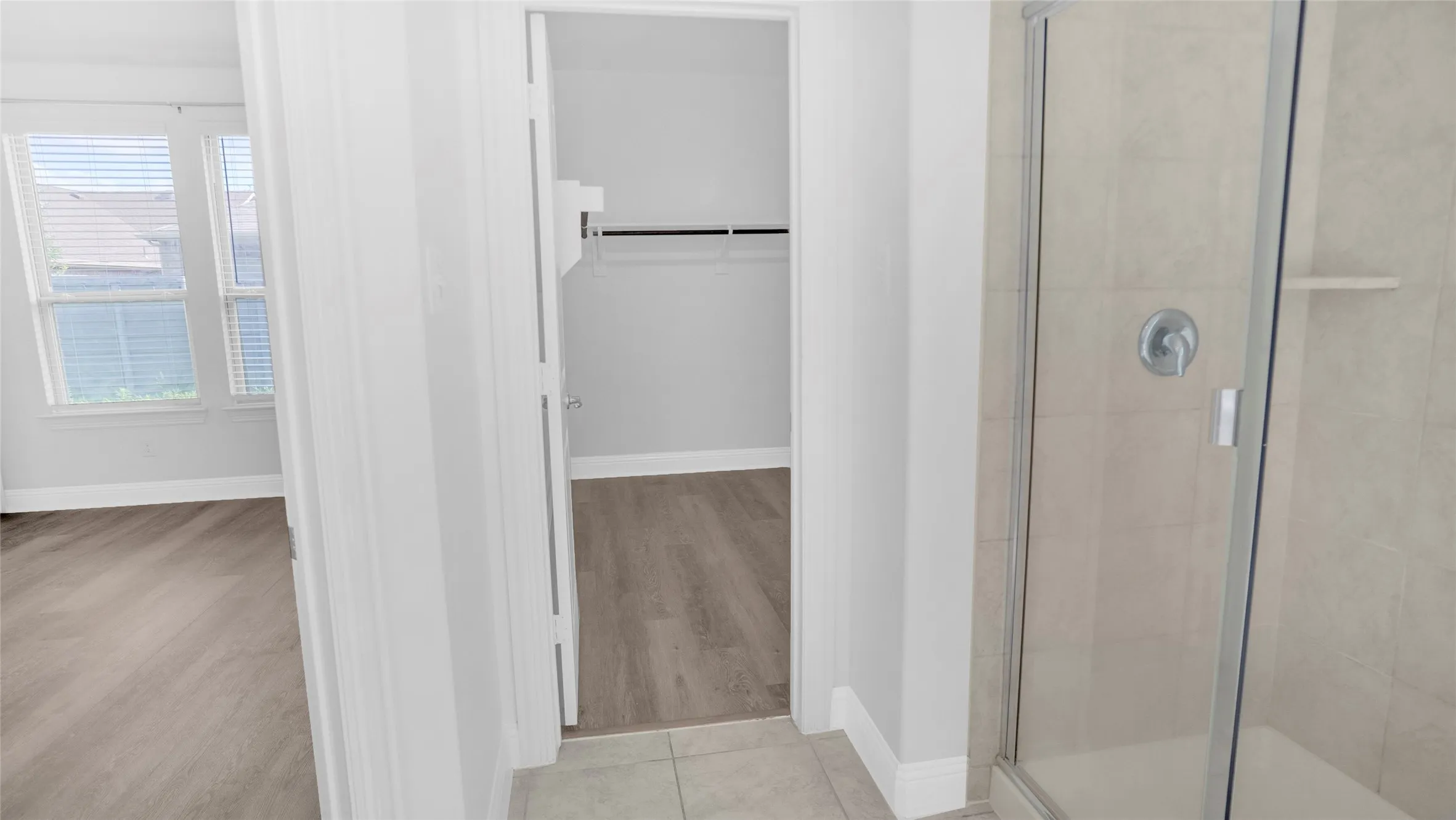 Single Family Residence For Rent in Denton County , 1520 Summit View Lane, Little Elm, Texas 76227, 5 Bedroom, 2 Bathroom, 2 Garage spaces, 2,152 Sqft, built in 2019, mls#21276154, Real Estate Agent in Little Elm, Homes For Rent in Denton county, Homes For Rent in Little Elm, Realtor in Little Elm Texas, Real Estate Brokerage Independent Realty Texas, Luminita Cordes Realtor