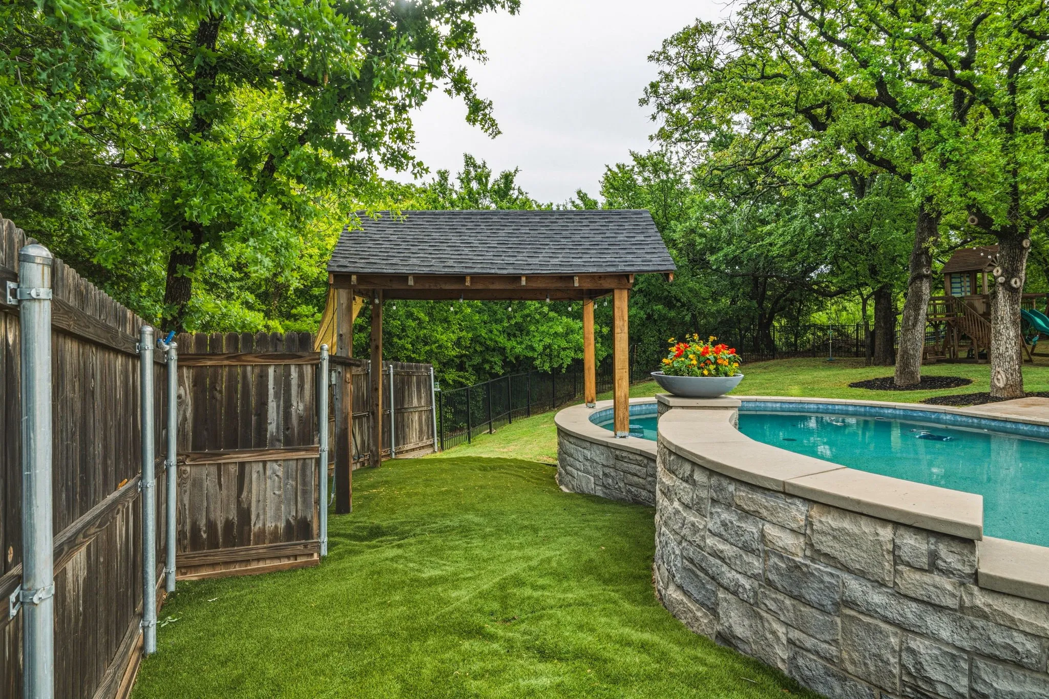 Single Family Residence For Sale in Tarrant County , 4207 Kelly Elliott Road, Arlington, Texas 76016, 5 Bedroom, 8 Bathroom, 5 Garage spaces, 6,122 Sqft, built in 2020, mls#21264371, Real Estate Agent in Arlington, Homes For Sale in Tarrant county, Homes For Sale in Arlington, Realtor in Arlington Texas, Real Estate Brokerage Independent Realty Texas, Luminita Cordes Realtor