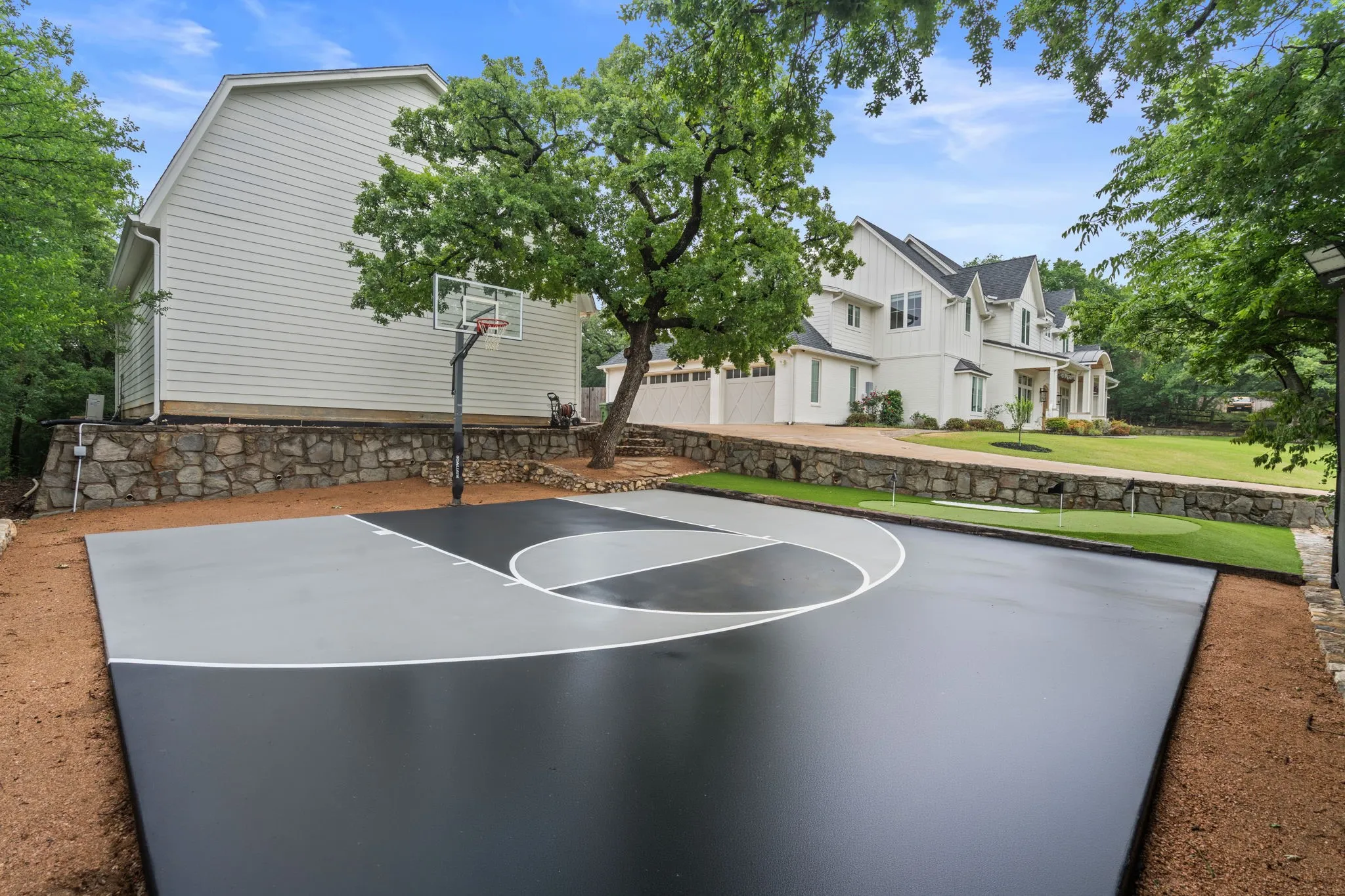 Single Family Residence For Sale in Tarrant County , 4207 Kelly Elliott Road, Arlington, Texas 76016, 5 Bedroom, 8 Bathroom, 5 Garage spaces, 6,122 Sqft, built in 2020, mls#21264371, Real Estate Agent in Arlington, Homes For Sale in Tarrant county, Homes For Sale in Arlington, Realtor in Arlington Texas, Real Estate Brokerage Independent Realty Texas, Luminita Cordes Realtor