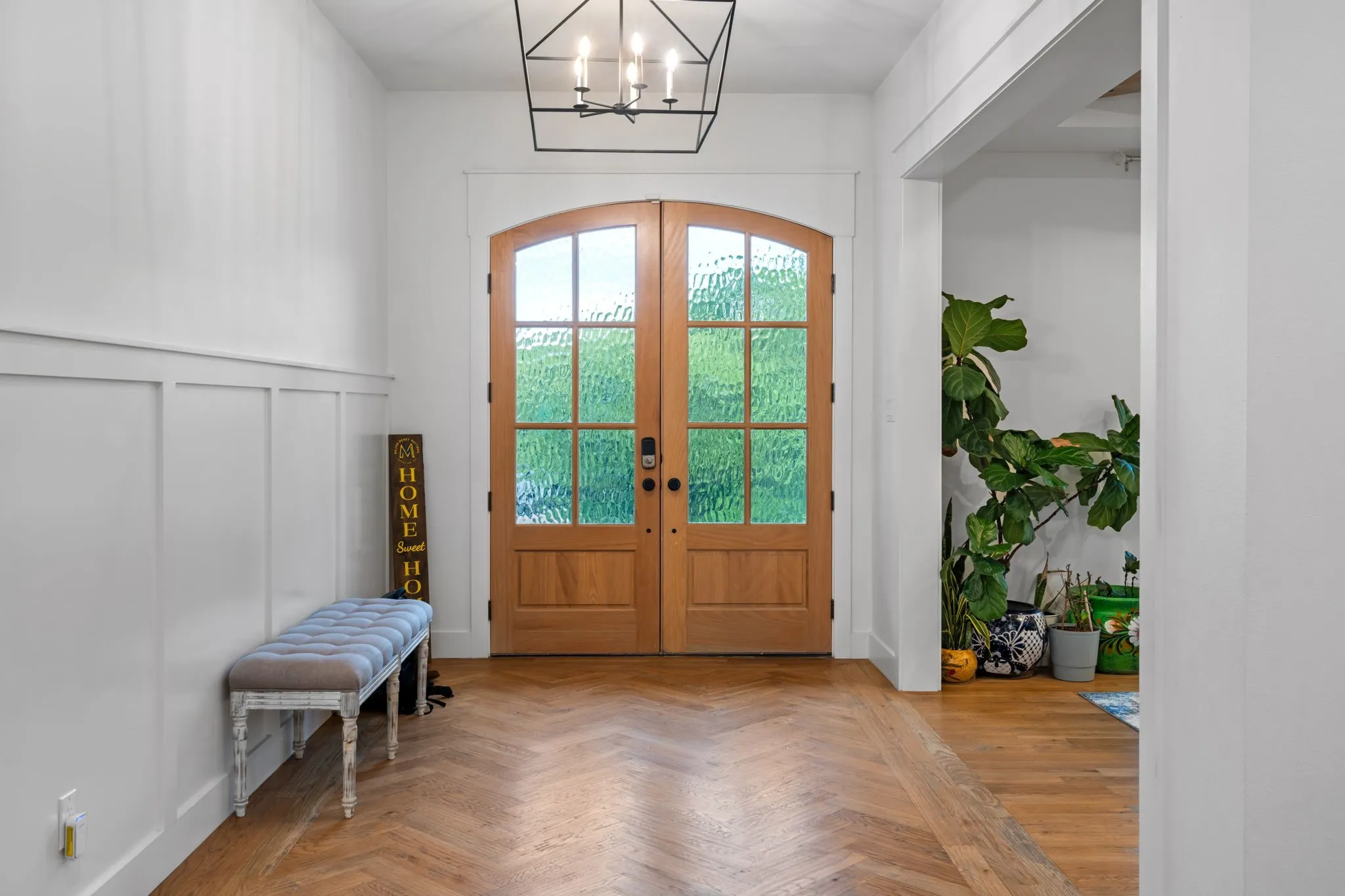 Single Family Residence For Sale in Tarrant County , 4207 Kelly Elliott Road, Arlington, Texas 76016, 5 Bedroom, 8 Bathroom, 5 Garage spaces, 6,122 Sqft, built in 2020, mls#21264371, Real Estate Agent in Arlington, Homes For Sale in Tarrant county, Homes For Sale in Arlington, Realtor in Arlington Texas, Real Estate Brokerage Independent Realty Texas, Luminita Cordes Realtor