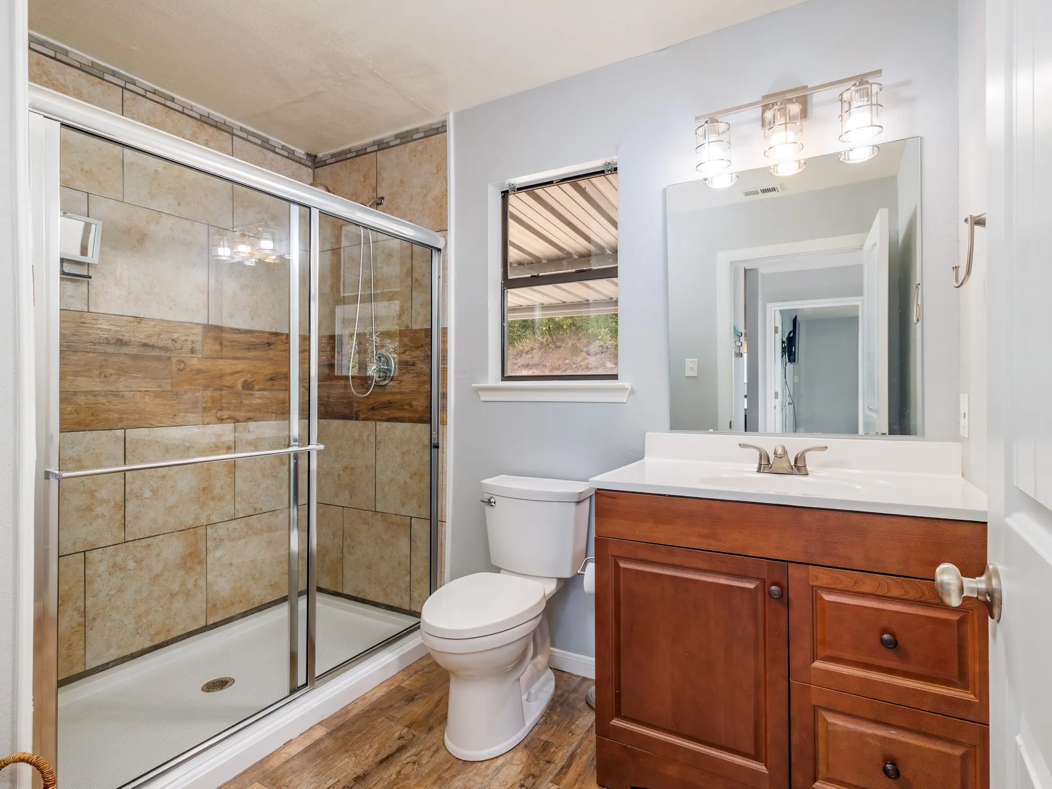 Main bathroom.