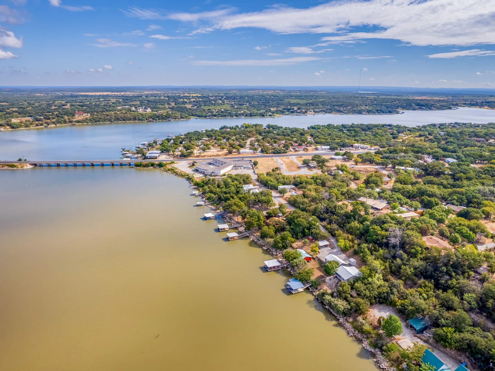 Single Family Residence For Sale in Brown County , 6926 Shamrock Drive, Brownwood, Texas 76801, 3 Bedrooms, 3 Bathrooms, Garage spaces, 1,364 Sqft, built in 1989, Price $499,000, mls#21277879, Real Estate Agent in Brownwood, Homes For Sale in Brown county, Homes For Sale in Brownwood, Realtor in Brownwood Texas, Real Estate Brokerage Independent Realty Texas, Luminita Cordes Realtor