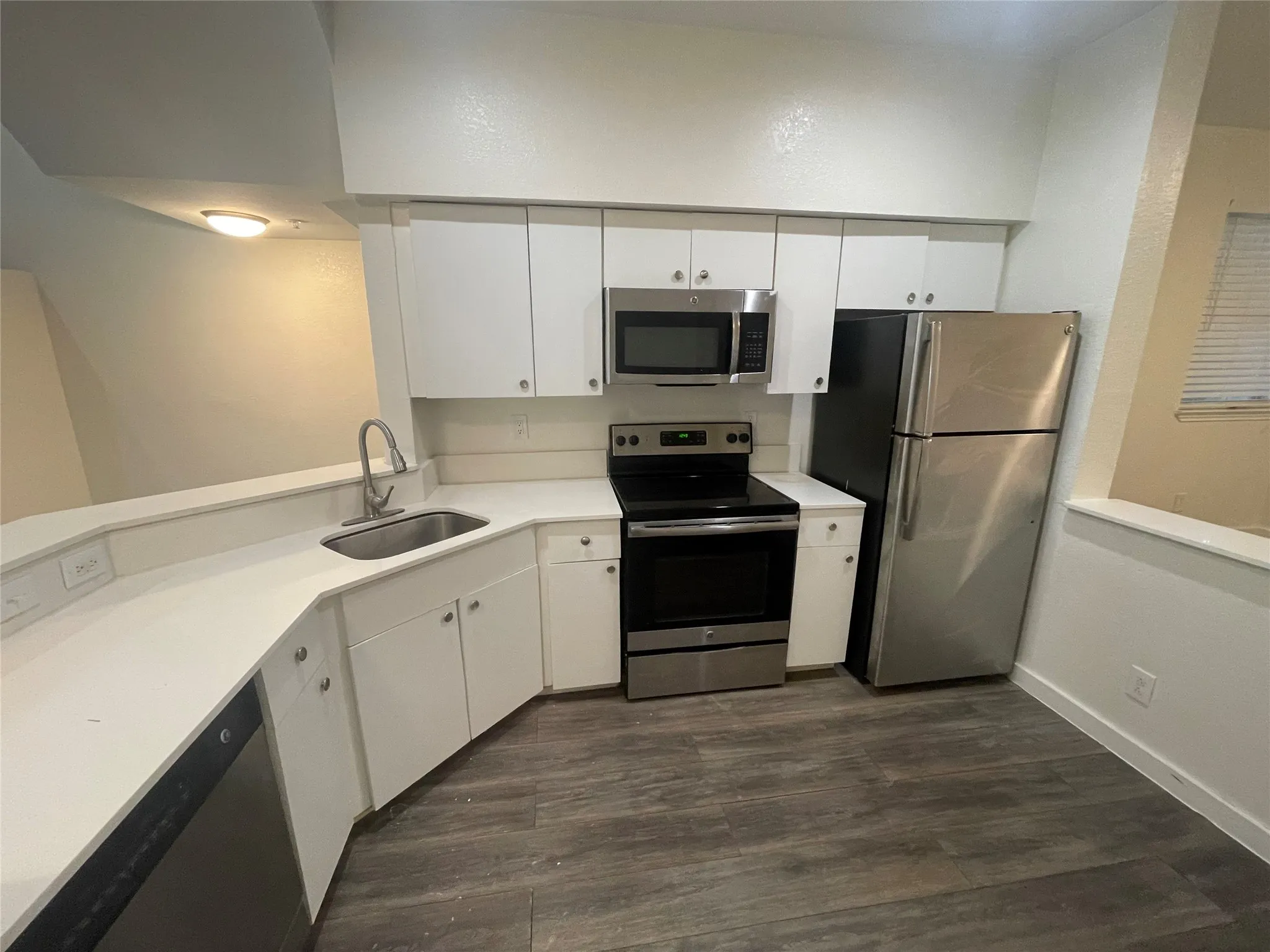 Condominium For Rent in Dallas County , 7474 Fair Oaks Avenue 7402, Dallas, Texas 75231, 2 Bedroom, 2 Bathroom, 1 Garage spaces, 1,229 Sqft, built in 1986, mls#21278153, Real Estate Agent in Dallas, Homes For Rent in Dallas county, Homes For Rent in Dallas, Realtor in Dallas Texas, Real Estate Brokerage Independent Realty Texas, Luminita Cordes Realtor