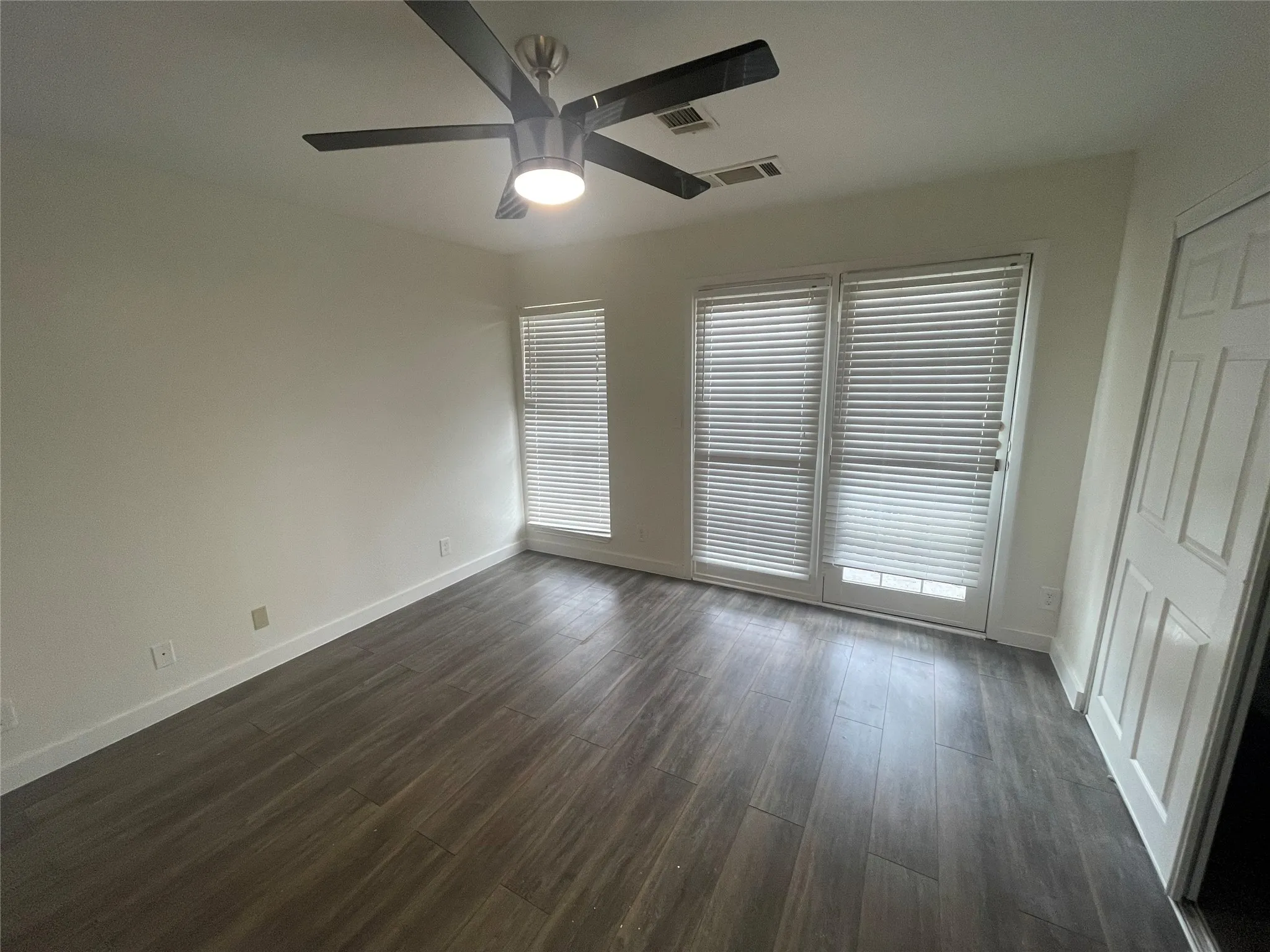 Condominium For Rent in Dallas County , 7474 Fair Oaks Avenue 7402, Dallas, Texas 75231, 2 Bedroom, 2 Bathroom, 1 Garage spaces, 1,229 Sqft, built in 1986, mls#21278153, Real Estate Agent in Dallas, Homes For Rent in Dallas county, Homes For Rent in Dallas, Realtor in Dallas Texas, Real Estate Brokerage Independent Realty Texas, Luminita Cordes Realtor