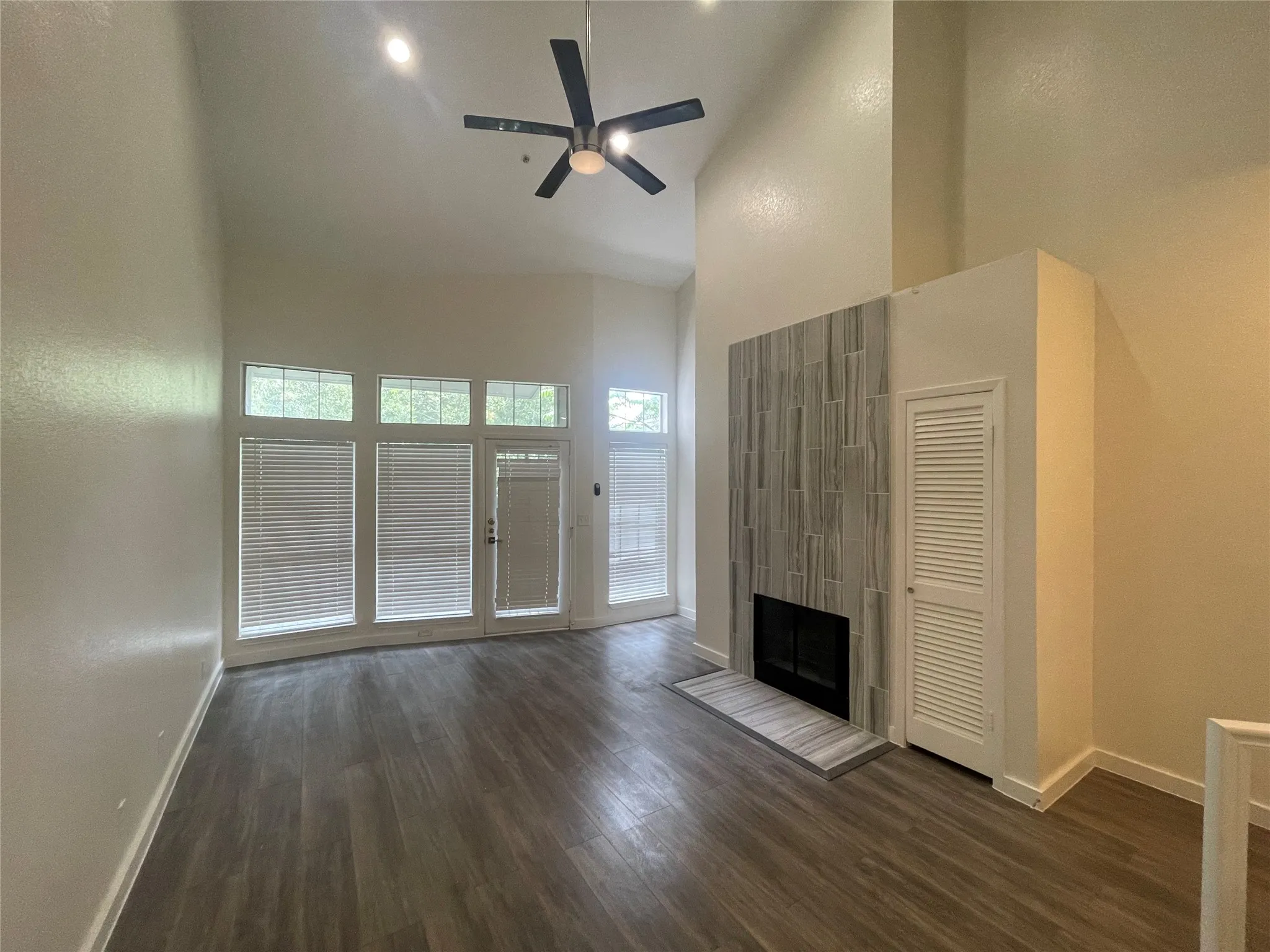 Condominium For Rent in Dallas County , 7474 Fair Oaks Avenue 7402, Dallas, Texas 75231, 2 Bedroom, 2 Bathroom, 1 Garage spaces, 1,229 Sqft, built in 1986, mls#21278153, Real Estate Agent in Dallas, Homes For Rent in Dallas county, Homes For Rent in Dallas, Realtor in Dallas Texas, Real Estate Brokerage Independent Realty Texas, Luminita Cordes Realtor