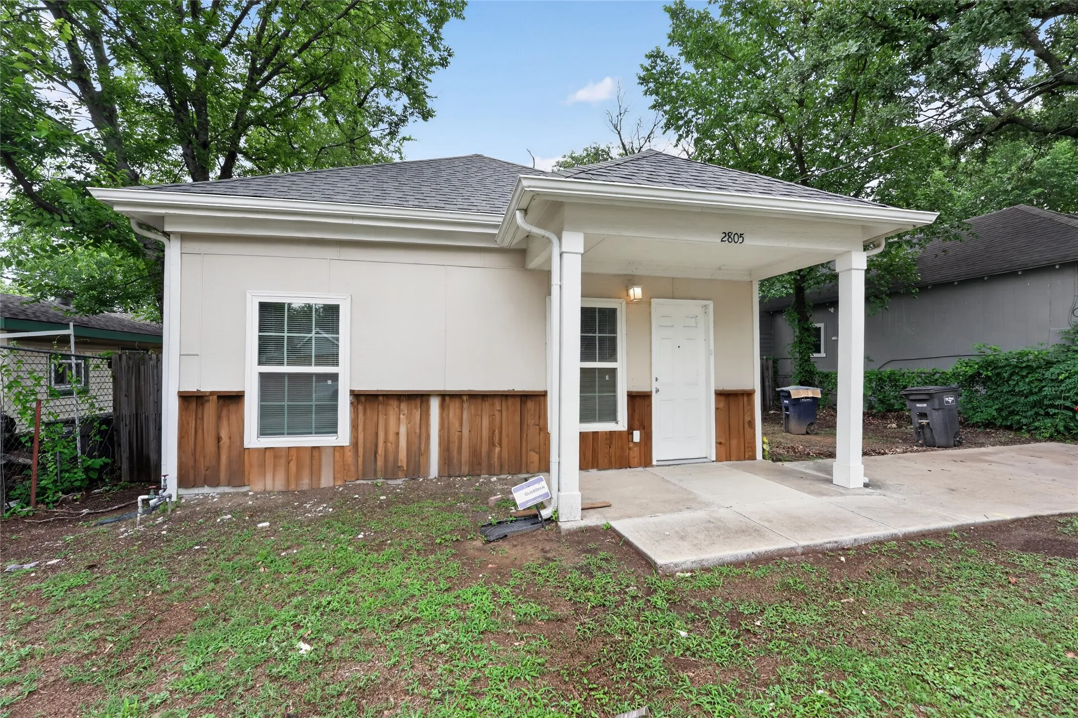 Single Family Residence For Sale in Tarrant County , 2805 Walker Street, Fort Worth, Texas 76105, 3 Bedroom, 2 Bathroom, Garage spaces, 1,080 Sqft, built in 1938, mls#21252888, Real Estate Agent in Fort Worth, Homes For Sale in Tarrant county, Homes For Sale in Fort Worth, Realtor in Fort Worth Texas, Real Estate Brokerage Independent Realty Texas, Luminita Cordes Realtor