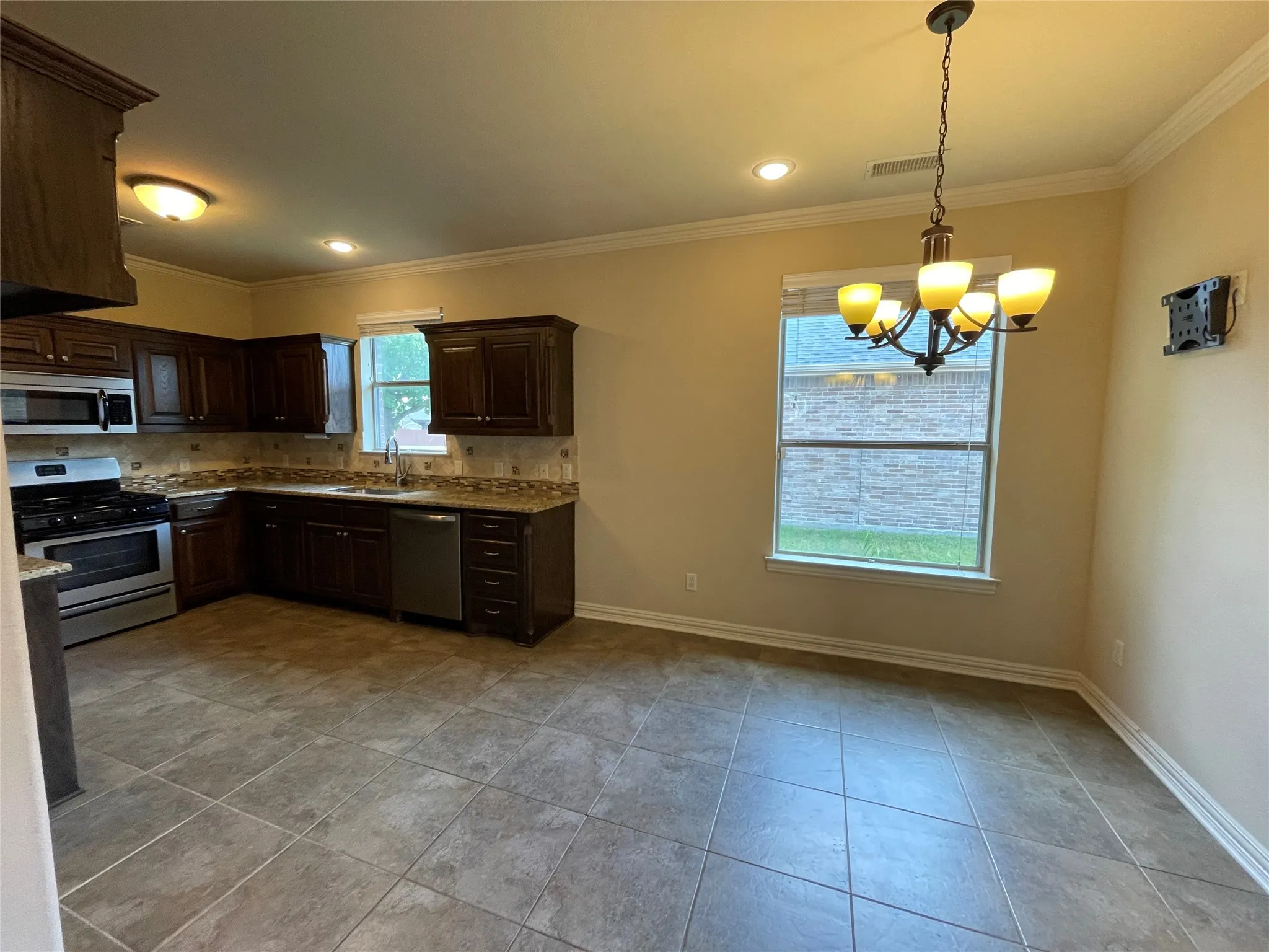 Single Family Residence For Rent in Collin County , 1125 Northwood Lane, Royse City, Texas 75189, 3 Bedroom, 2 Bathroom, 2 Garage spaces, 1,789 Sqft, built in 2009, mls#21278090, Real Estate Agent in Royse City, Homes For Rent in Collin county, Homes For Rent in Royse City, Realtor in Royse City Texas, Real Estate Brokerage Independent Realty Texas, Luminita Cordes Realtor