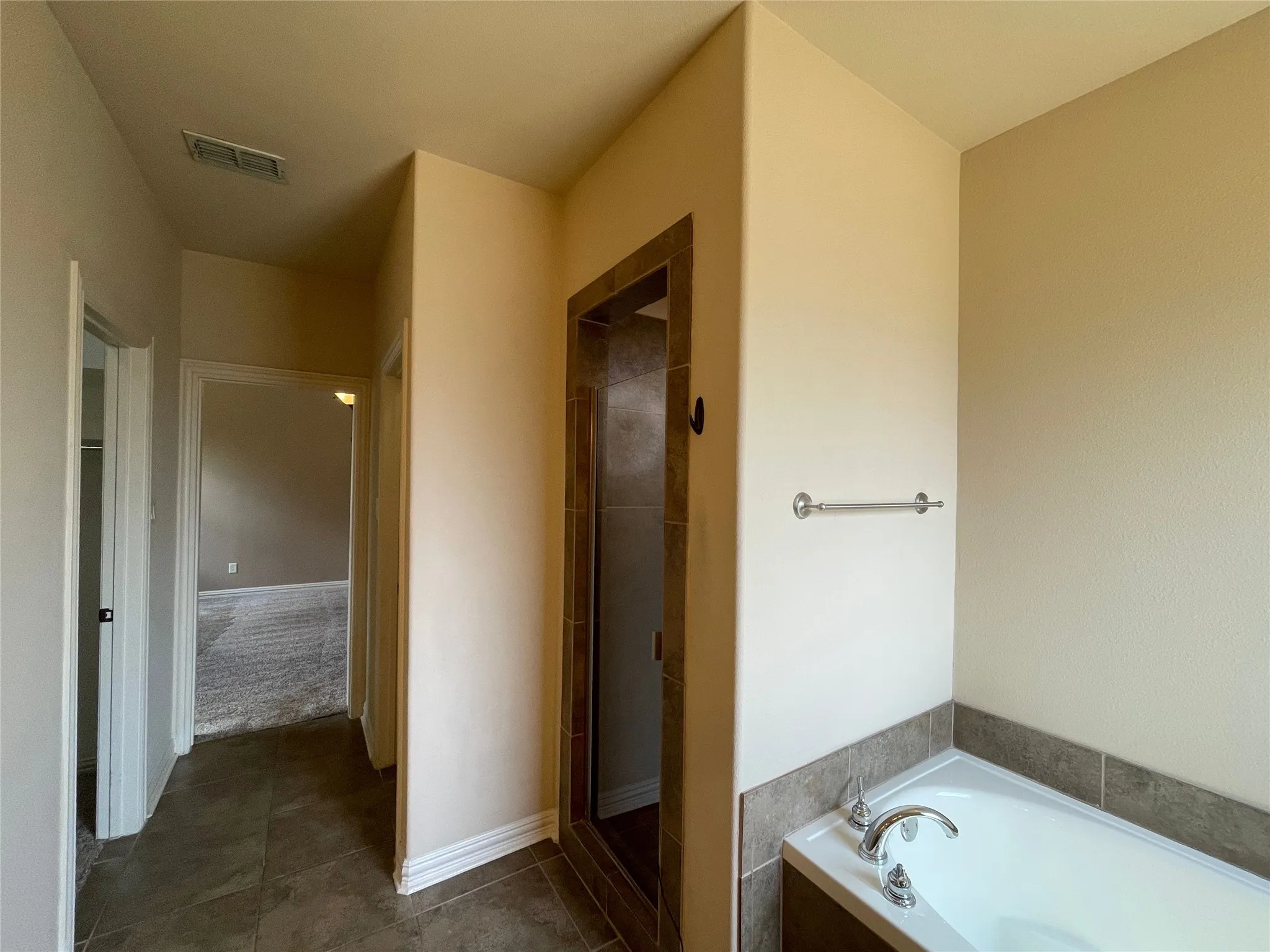 Single Family Residence For Rent in Collin County , 1125 Northwood Lane, Royse City, Texas 75189, 3 Bedroom, 2 Bathroom, 2 Garage spaces, 1,789 Sqft, built in 2009, mls#21278090, Real Estate Agent in Royse City, Homes For Rent in Collin county, Homes For Rent in Royse City, Realtor in Royse City Texas, Real Estate Brokerage Independent Realty Texas, Luminita Cordes Realtor
