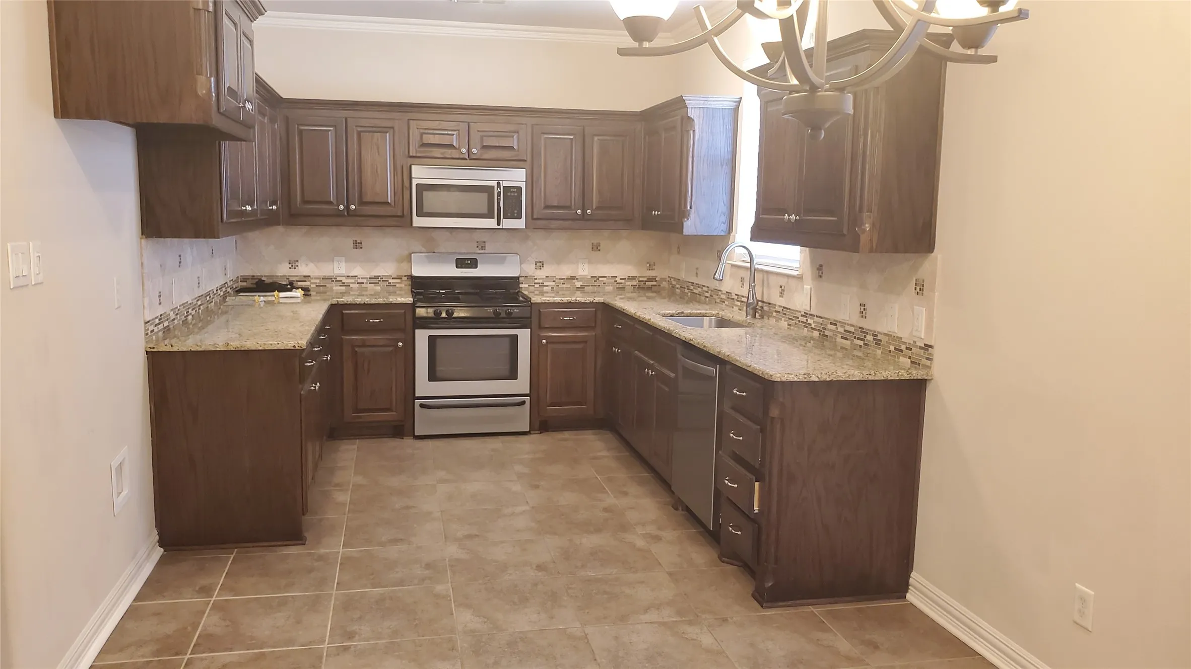 Single Family Residence For Rent in Collin County , 1125 Northwood Lane, Royse City, Texas 75189, 3 Bedroom, 2 Bathroom, 2 Garage spaces, 1,789 Sqft, built in 2009, mls#21278090, Real Estate Agent in Royse City, Homes For Rent in Collin county, Homes For Rent in Royse City, Realtor in Royse City Texas, Real Estate Brokerage Independent Realty Texas, Luminita Cordes Realtor