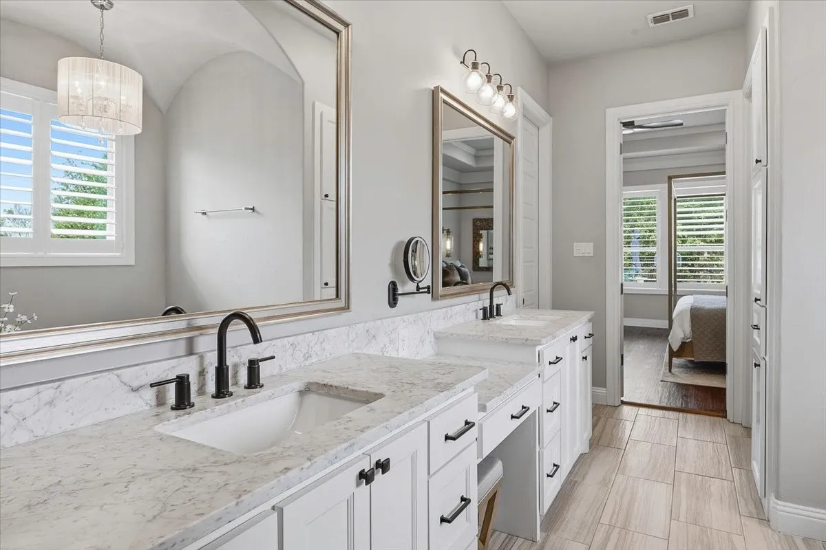 Single Family Residence For Sale in Parker County , 167 Crooked Creek Lane, Aledo, Texas 76008, 4 Bedroom, 4 Bathroom, 3 Garage spaces, 4,122 Sqft, built in 2016, mls#21276190, Real Estate Agent in Aledo, Homes For Sale in Parker county, Homes For Sale in Aledo, Realtor in Aledo Texas, Real Estate Brokerage Independent Realty Texas, Luminita Cordes Realtor