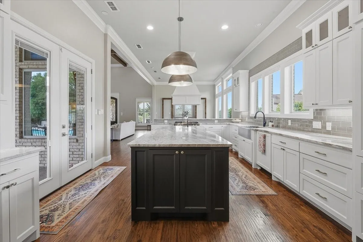 Single Family Residence For Sale in Parker County , 167 Crooked Creek Lane, Aledo, Texas 76008, 4 Bedroom, 4 Bathroom, 3 Garage spaces, 4,122 Sqft, built in 2016, mls#21276190, Real Estate Agent in Aledo, Homes For Sale in Parker county, Homes For Sale in Aledo, Realtor in Aledo Texas, Real Estate Brokerage Independent Realty Texas, Luminita Cordes Realtor