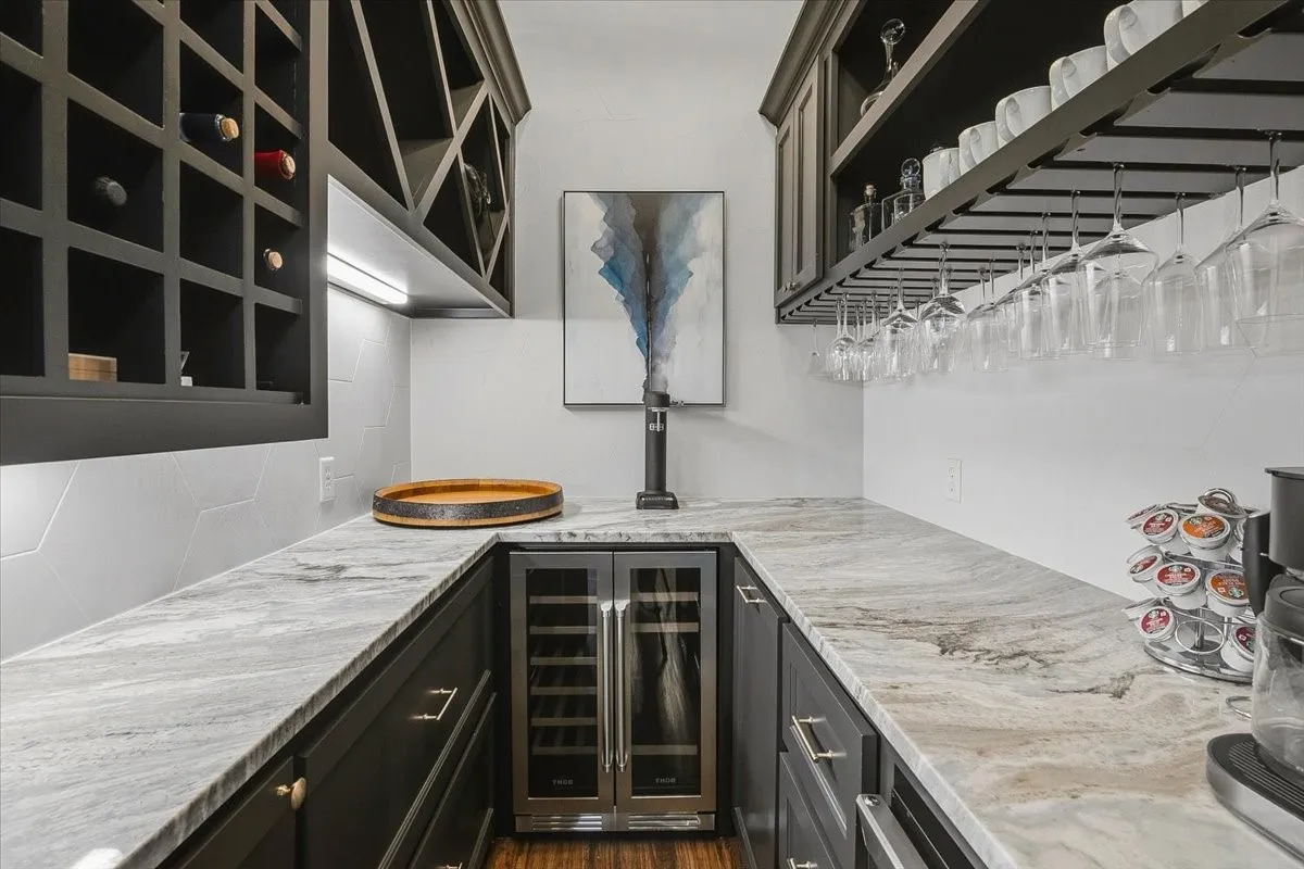 Single Family Residence For Sale in Parker County , 167 Crooked Creek Lane, Aledo, Texas 76008, 4 Bedroom, 4 Bathroom, 3 Garage spaces, 4,122 Sqft, built in 2016, mls#21276190, Real Estate Agent in Aledo, Homes For Sale in Parker county, Homes For Sale in Aledo, Realtor in Aledo Texas, Real Estate Brokerage Independent Realty Texas, Luminita Cordes Realtor
