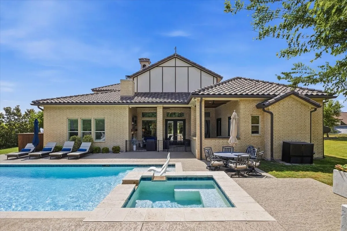 Single Family Residence For Sale in Parker County , 167 Crooked Creek Lane, Aledo, Texas 76008, 4 Bedroom, 4 Bathroom, 3 Garage spaces, 4,122 Sqft, built in 2016, mls#21276190, Real Estate Agent in Aledo, Homes For Sale in Parker county, Homes For Sale in Aledo, Realtor in Aledo Texas, Real Estate Brokerage Independent Realty Texas, Luminita Cordes Realtor