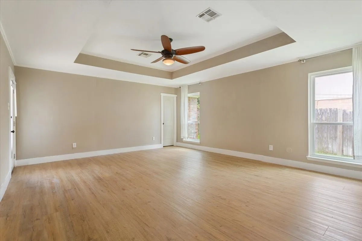 Single Family Residence For Sale in Mc Lennan County , 10025 Forest View Drive, Woodway, Texas 76712, 4 Bedroom, 3 Bathroom, 2 Garage spaces, 2,672 Sqft, built in 1983, mls#21274055, Real Estate Agent in Woodway, Homes For Sale in Mc Lennan county, Homes For Sale in Woodway, Realtor in Woodway Texas, Real Estate Brokerage Independent Realty Texas, Luminita Cordes Realtor
