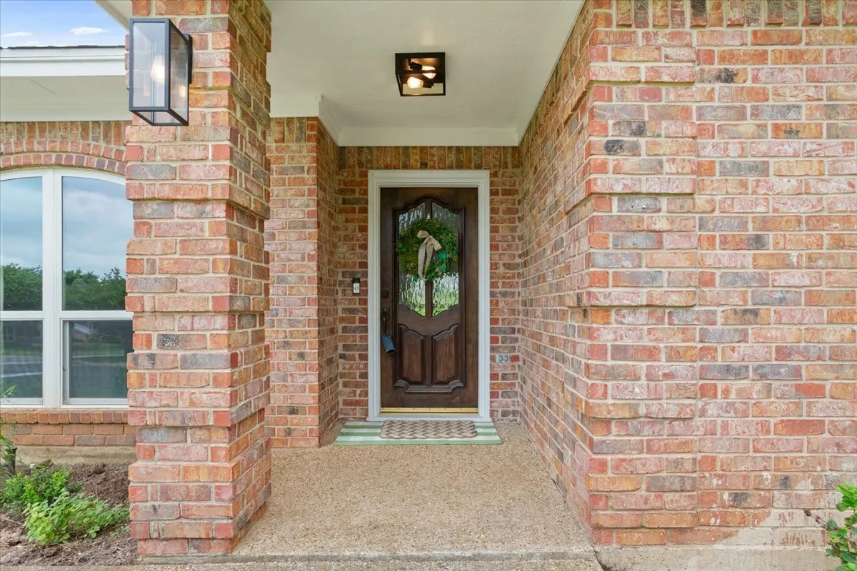 Single Family Residence For Sale in Mc Lennan County , 10025 Forest View Drive, Woodway, Texas 76712, 4 Bedroom, 3 Bathroom, 2 Garage spaces, 2,672 Sqft, built in 1983, mls#21274055, Real Estate Agent in Woodway, Homes For Sale in Mc Lennan county, Homes For Sale in Woodway, Realtor in Woodway Texas, Real Estate Brokerage Independent Realty Texas, Luminita Cordes Realtor