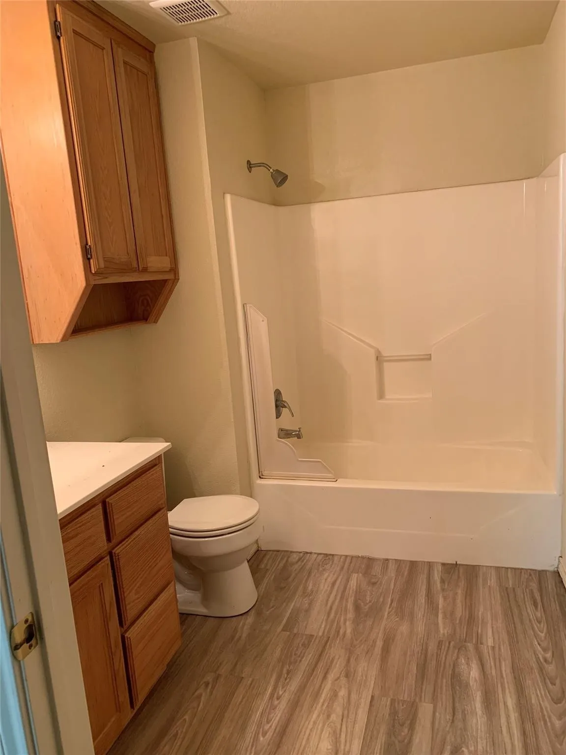 Apartment For Rent in Denton County , 315 Bernard Street, Denton, Texas 76201, 0, 1 Bathroom, Garage spaces, 410 Sqft, built in 2000, mls#21278202, Real Estate Agent in Denton, Homes For Rent in Denton county, Homes For Rent in Denton, Realtor in Denton Texas, Real Estate Brokerage Independent Realty Texas, Luminita Cordes Realtor