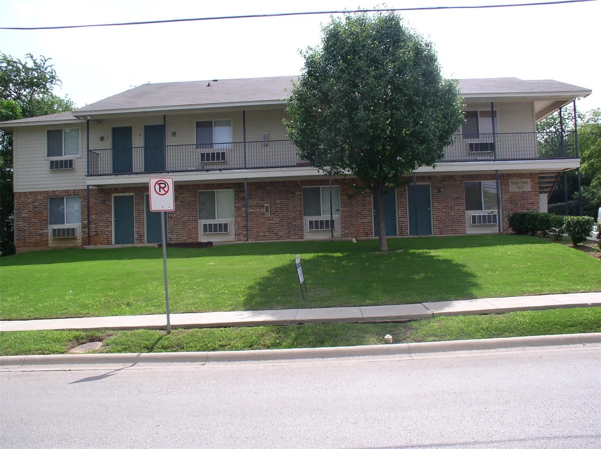Apartment For Rent in Denton County , 315 Bernard Street, Denton, Texas 76201, 0, 1 Bathroom, Garage spaces, 410 Sqft, built in 2000, mls#21278202, Real Estate Agent in Denton, Homes For Rent in Denton county, Homes For Rent in Denton, Realtor in Denton Texas, Real Estate Brokerage Independent Realty Texas, Luminita Cordes Realtor