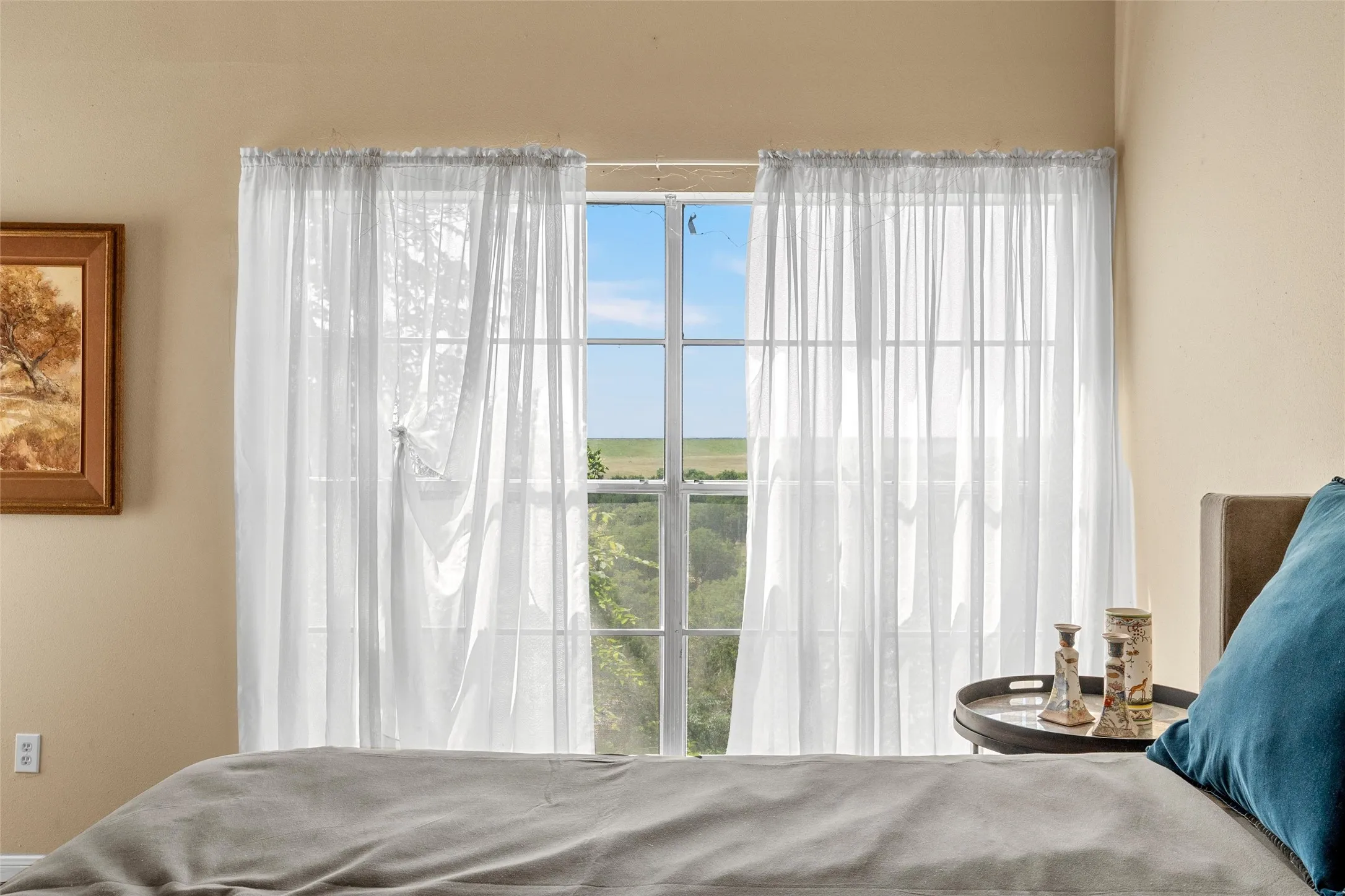Condominium For Sale in Mc Lennan County , 2905 Lake Shore Drive 203, Waco, Texas 76708, 2 Bedroom, 2 Bathroom, Garage spaces, 1,178 Sqft, built in 1974, mls#21266231, Real Estate Agent in Waco, Homes For Sale in Mc Lennan county, Homes For Sale in Waco, Realtor in Waco Texas, Real Estate Brokerage Independent Realty Texas, Luminita Cordes Realtor