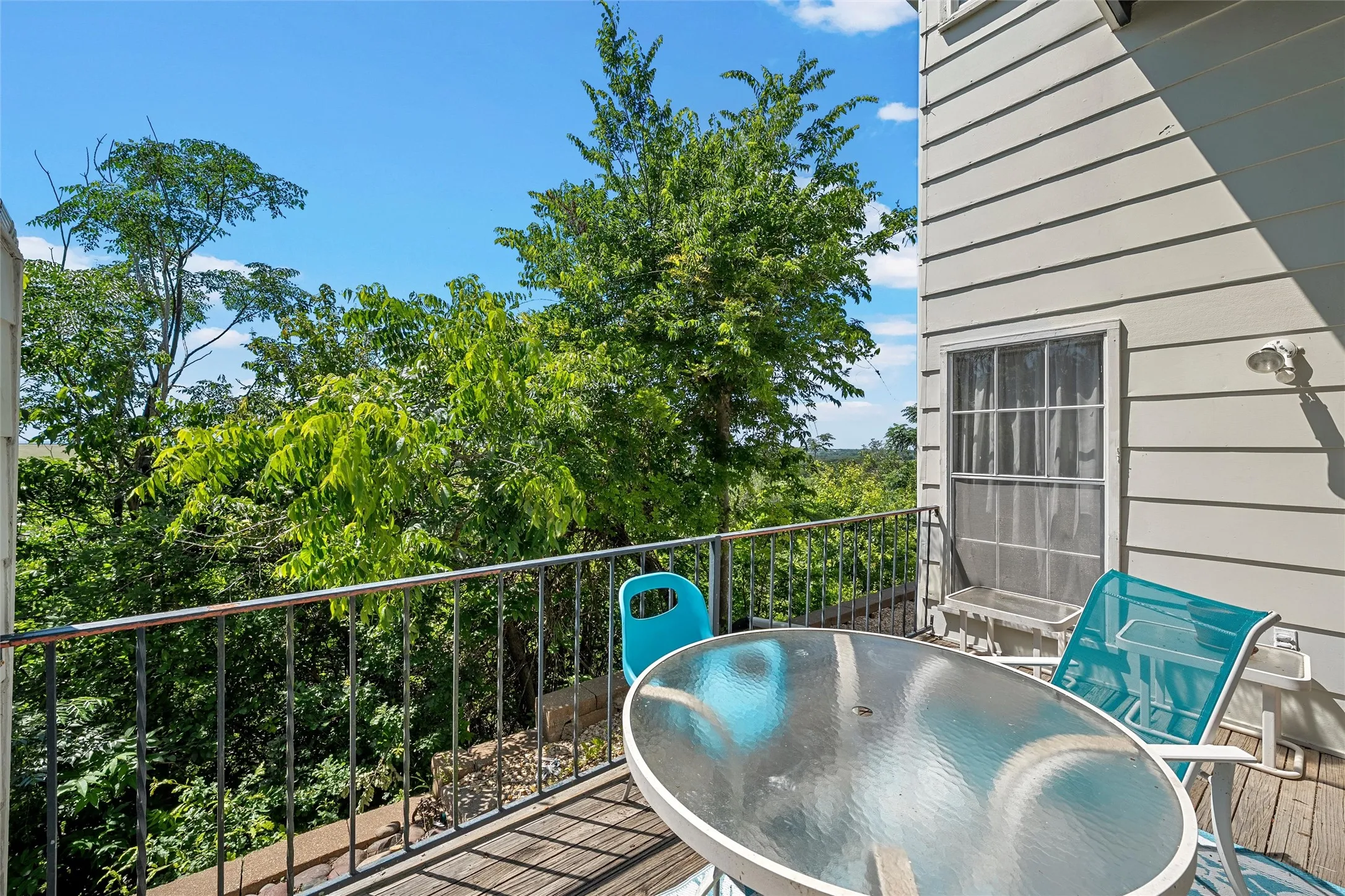 Condominium For Sale in Mc Lennan County , 2905 Lake Shore Drive 203, Waco, Texas 76708, 2 Bedroom, 2 Bathroom, Garage spaces, 1,178 Sqft, built in 1974, mls#21266231, Real Estate Agent in Waco, Homes For Sale in Mc Lennan county, Homes For Sale in Waco, Realtor in Waco Texas, Real Estate Brokerage Independent Realty Texas, Luminita Cordes Realtor