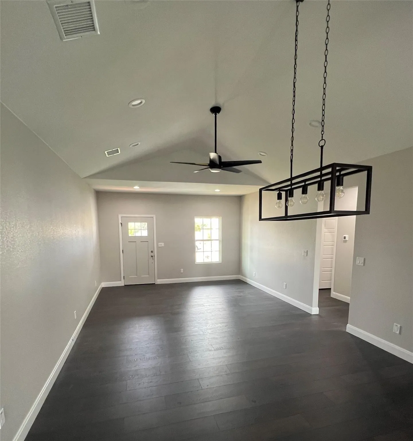 Single Family Residence For Rent in Tarrant County , 101 Magnolia Estates Street, Crowley, Texas 76036, 3 Bedroom, 2 Bathroom, 2 Garage spaces, 1,584 Sqft, built in 2022, mls#21278205, Real Estate Agent in Crowley, Homes For Rent in Tarrant county, Homes For Rent in Crowley, Realtor in Crowley Texas, Real Estate Brokerage Independent Realty Texas, Luminita Cordes Realtor