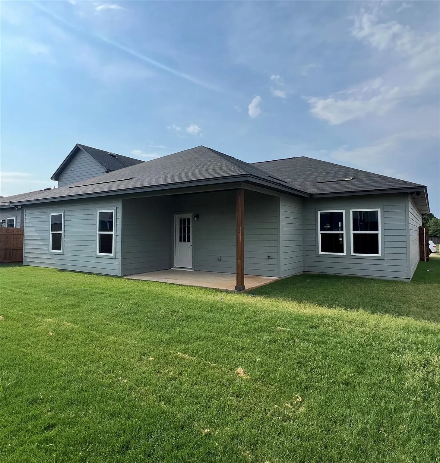 Single Family Residence For Rent in Tarrant County , 101 Magnolia Estates Street, Crowley, Texas 76036, 3 Bedroom, 2 Bathroom, 2 Garage spaces, 1,584 Sqft, built in 2022, mls#21278205, Real Estate Agent in Crowley, Homes For Rent in Tarrant county, Homes For Rent in Crowley, Realtor in Crowley Texas, Real Estate Brokerage Independent Realty Texas, Luminita Cordes Realtor