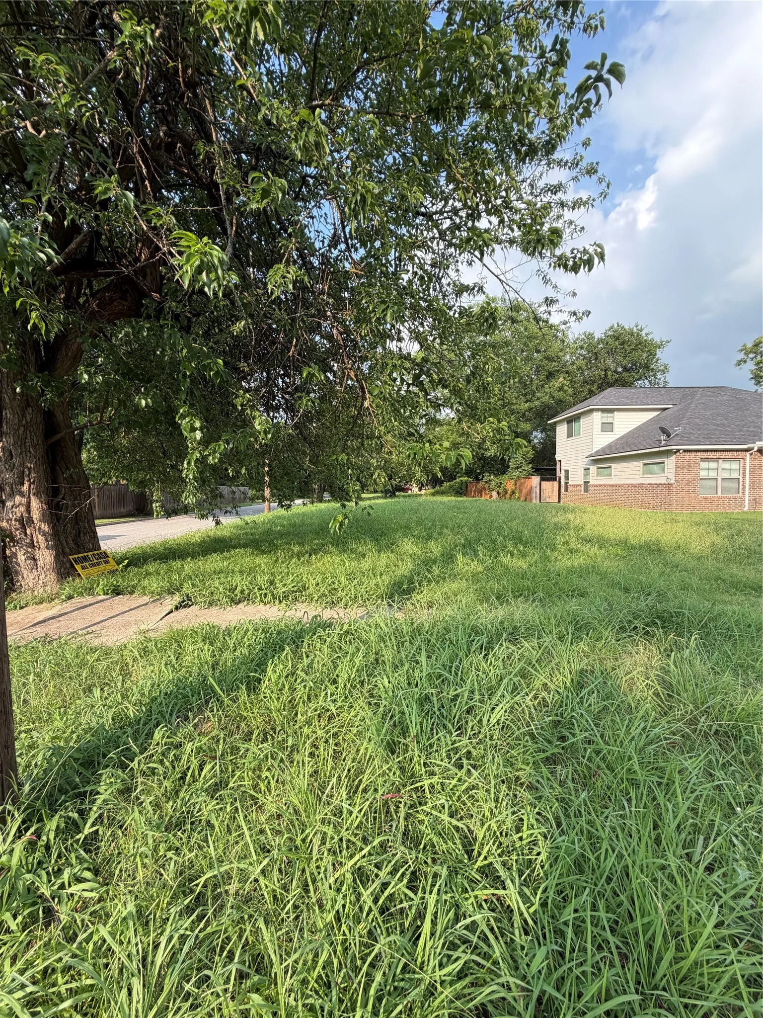 Unimproved Land For Sale in Grayson County , 1303 S Walnut Street, Sherman, Texas 75090, 0, 0, Garage spaces, 0 Sqft, built in 0, mls#21275855, Real Estate Agent in Sherman, Homes For Sale in Grayson county, Homes For Sale in Sherman, Realtor in Sherman Texas, Real Estate Brokerage Independent Realty Texas, Luminita Cordes Realtor