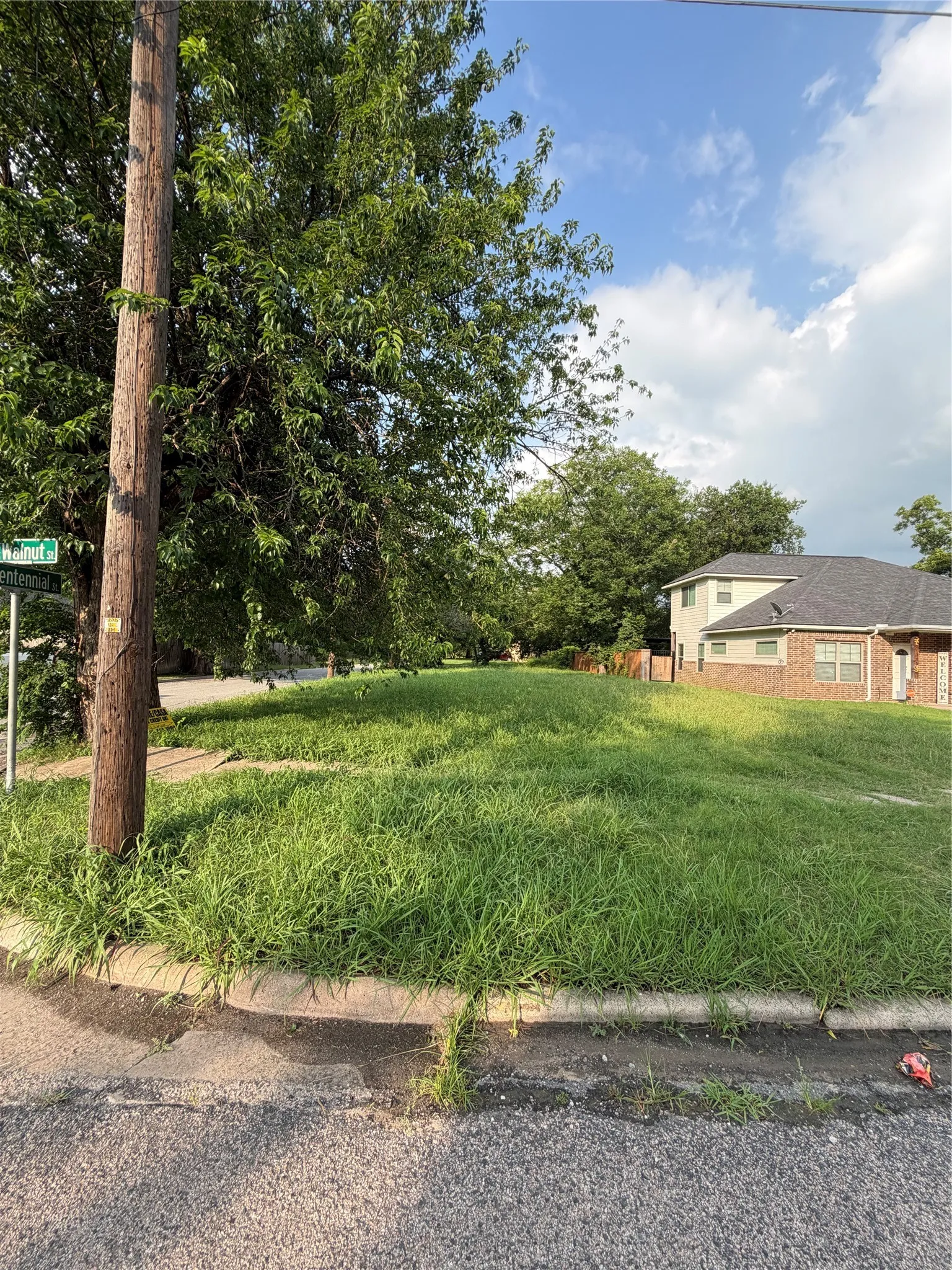 Unimproved Land For Sale in Grayson County , 1303 S Walnut Street, Sherman, Texas 75090, 0, 0, Garage spaces, 0 Sqft, built in 0, mls#21275855, Real Estate Agent in Sherman, Homes For Sale in Grayson county, Homes For Sale in Sherman, Realtor in Sherman Texas, Real Estate Brokerage Independent Realty Texas, Luminita Cordes Realtor